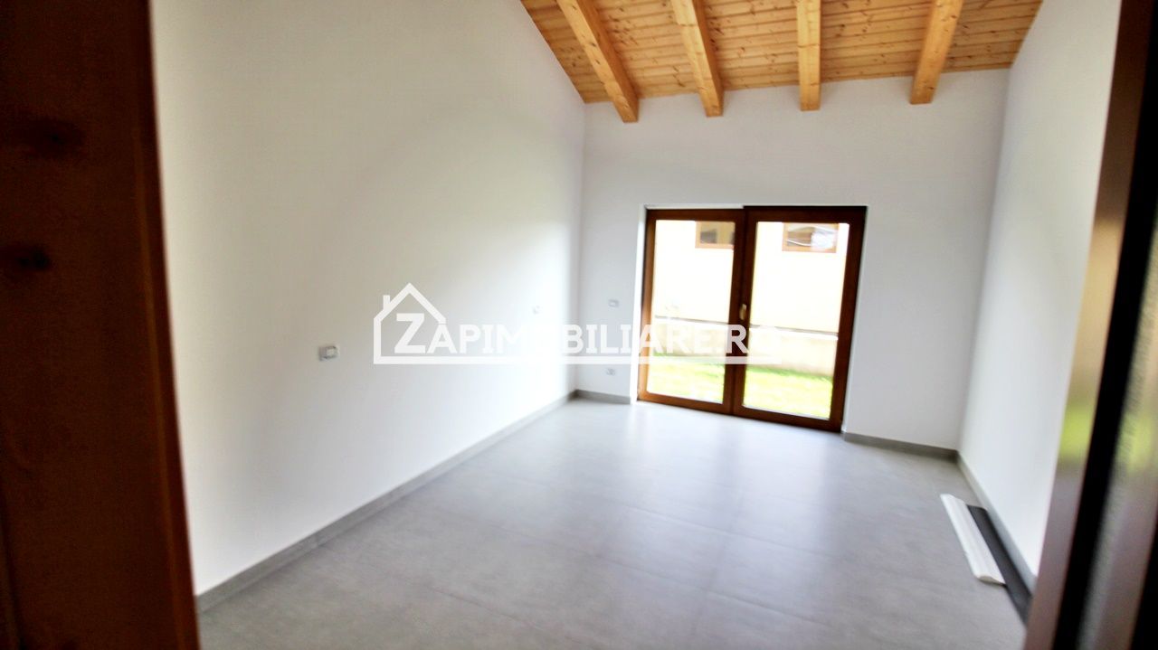 Casa 4 camere,177mp,600mp teren,gard, pavaj,gazon 0%comision — fotografia 12
