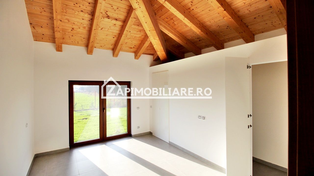 Casa 4 camere,177mp,600mp teren,gard, pavaj,gazon 0%comision — fotografia 4