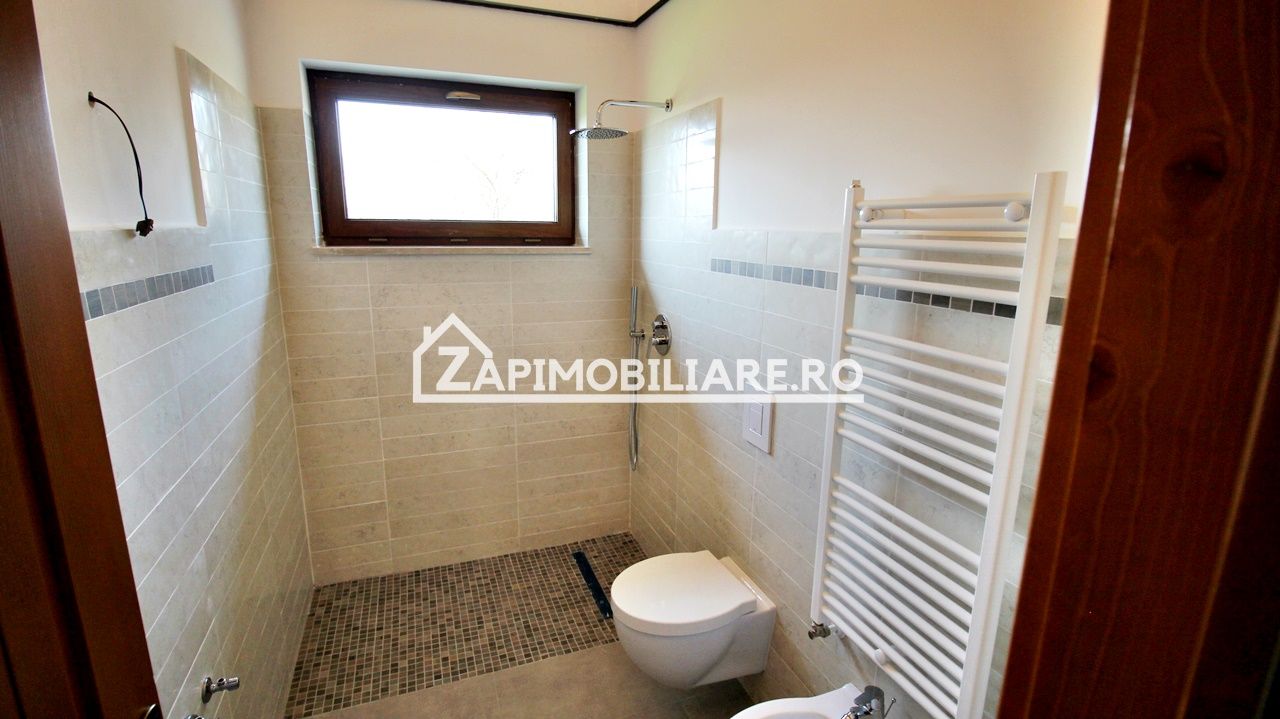 Casa 4 camere,177mp,600mp teren,gard, pavaj,gazon 0%comision — fotografia 6