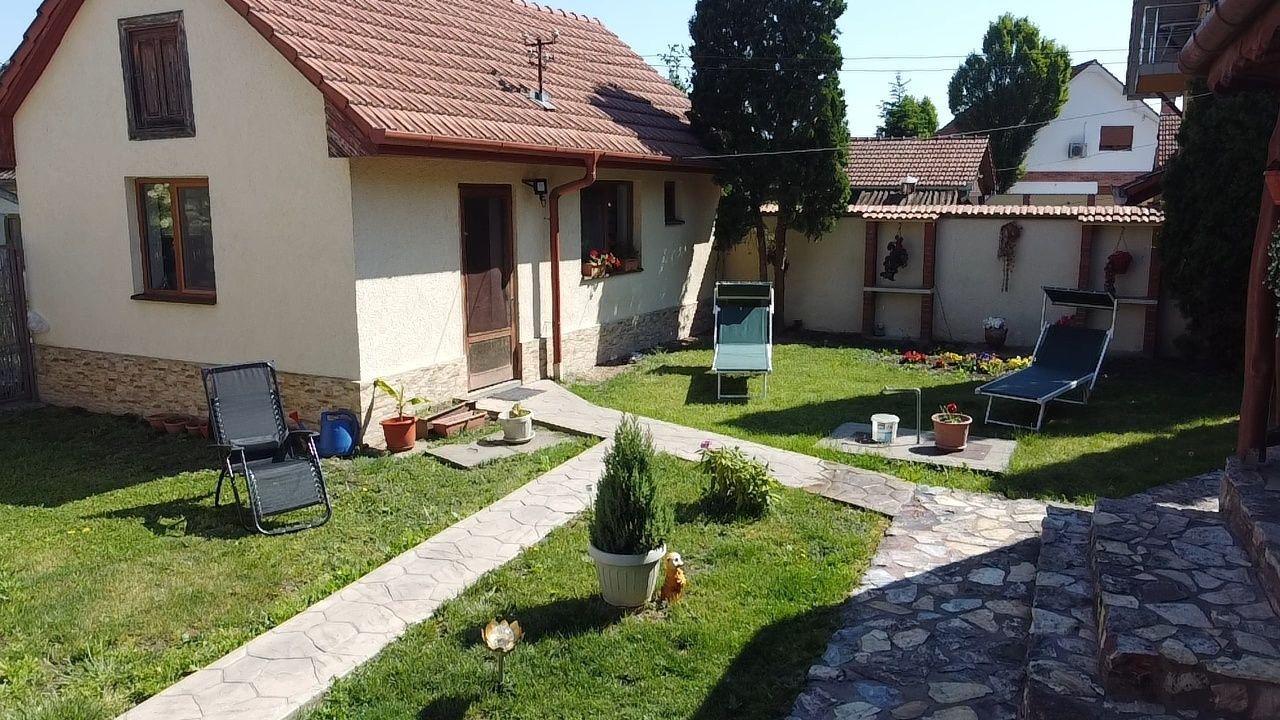 BRASADAS vinde casa in zona Titulescu cu 3.748 mp. teren aferent. — fotografia 3