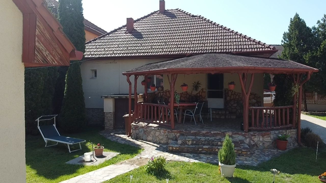 BRASADAS vinde casa in zona Titulescu cu 3.748 mp. teren aferent. — fotografia 5