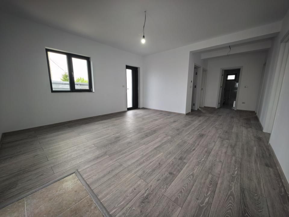 Casă individuală 3 camere 2 bai 313 mp teren Lunca Cetațuii — fotografia 6