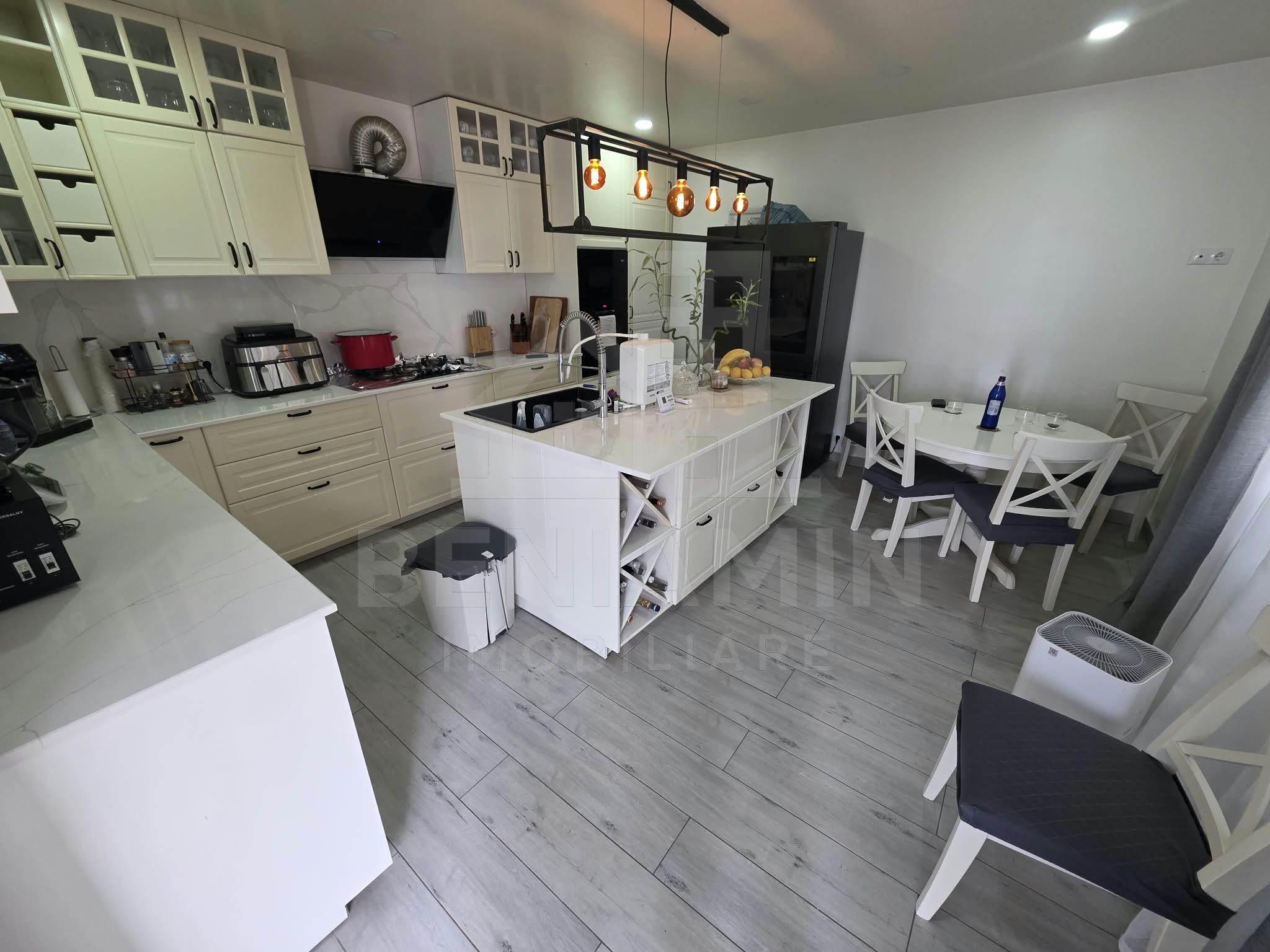 Casa de vanzare in Romanesti cu teren 1200mp mobilata utilata — fotografia 11