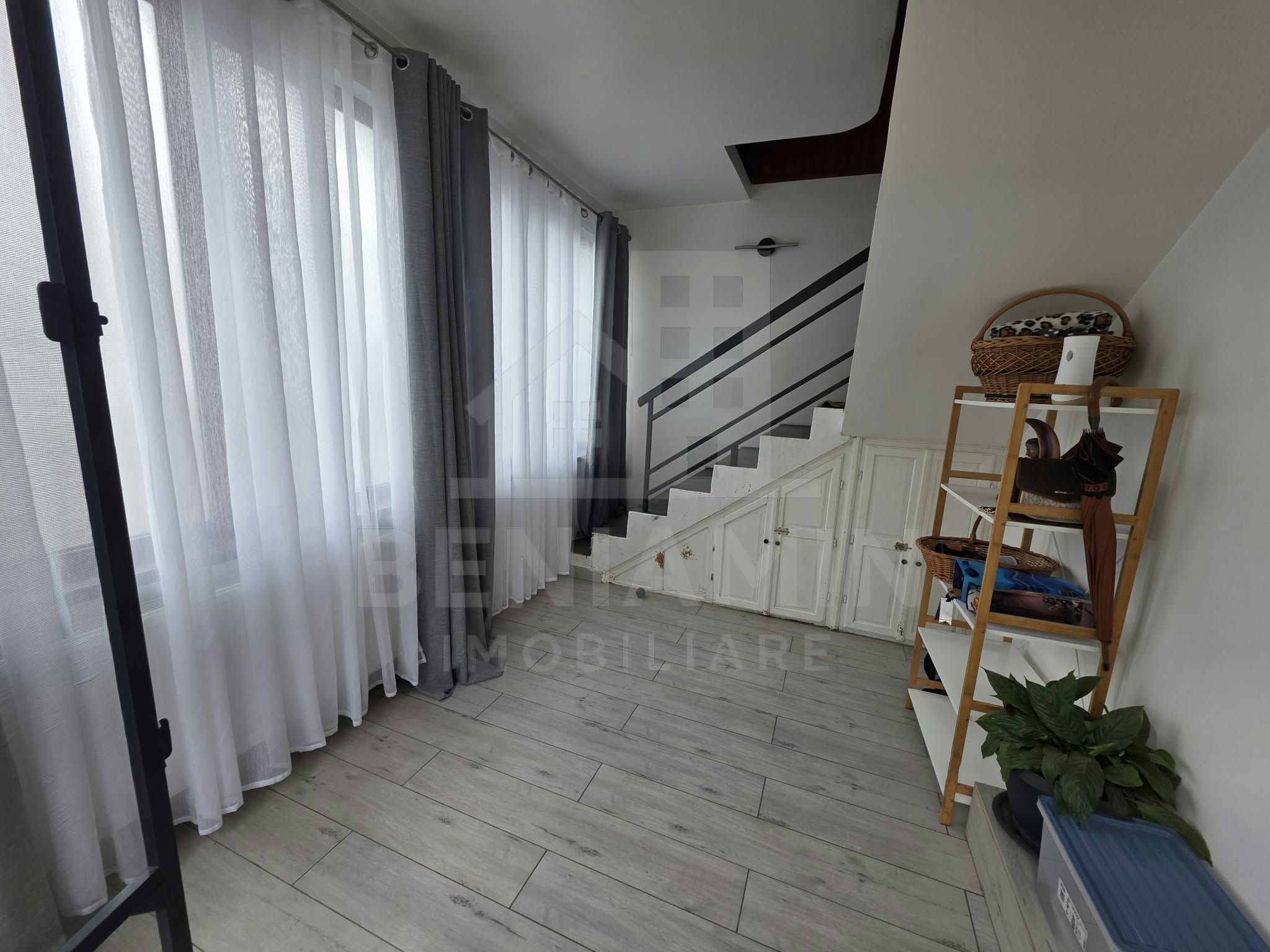 Casa de vanzare in Romanesti cu teren 1200mp mobilata utilata — fotografia 5