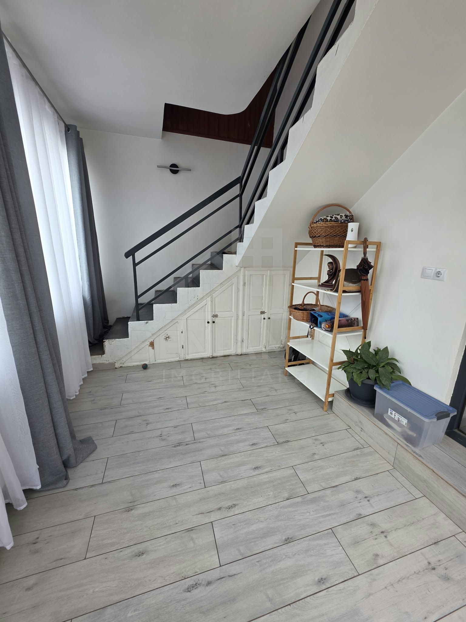 Casa de vanzare in Romanesti cu teren 1200mp mobilata utilata — fotografia 8