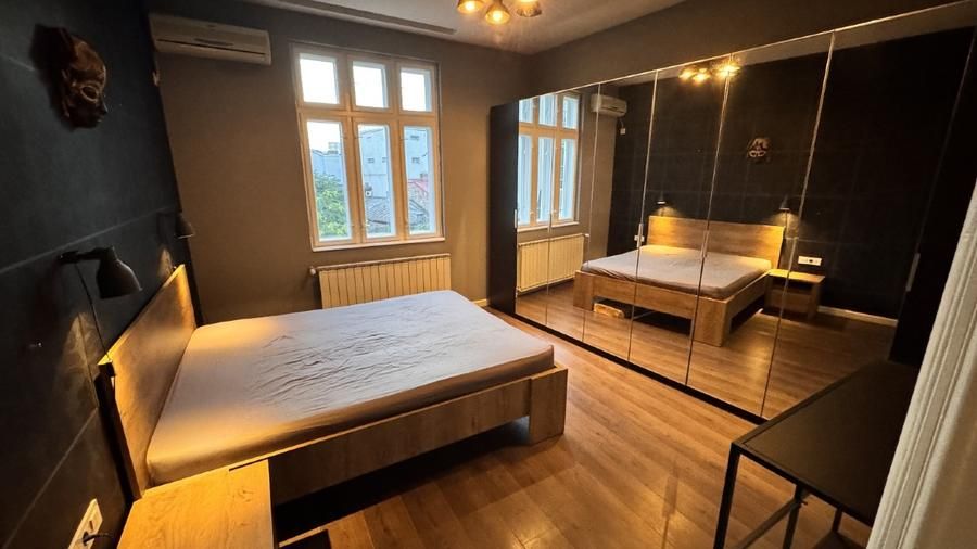 Apartament spațios și luminos într-o vilă interbelică –  Budapesta / Tineretului — fotografia 4