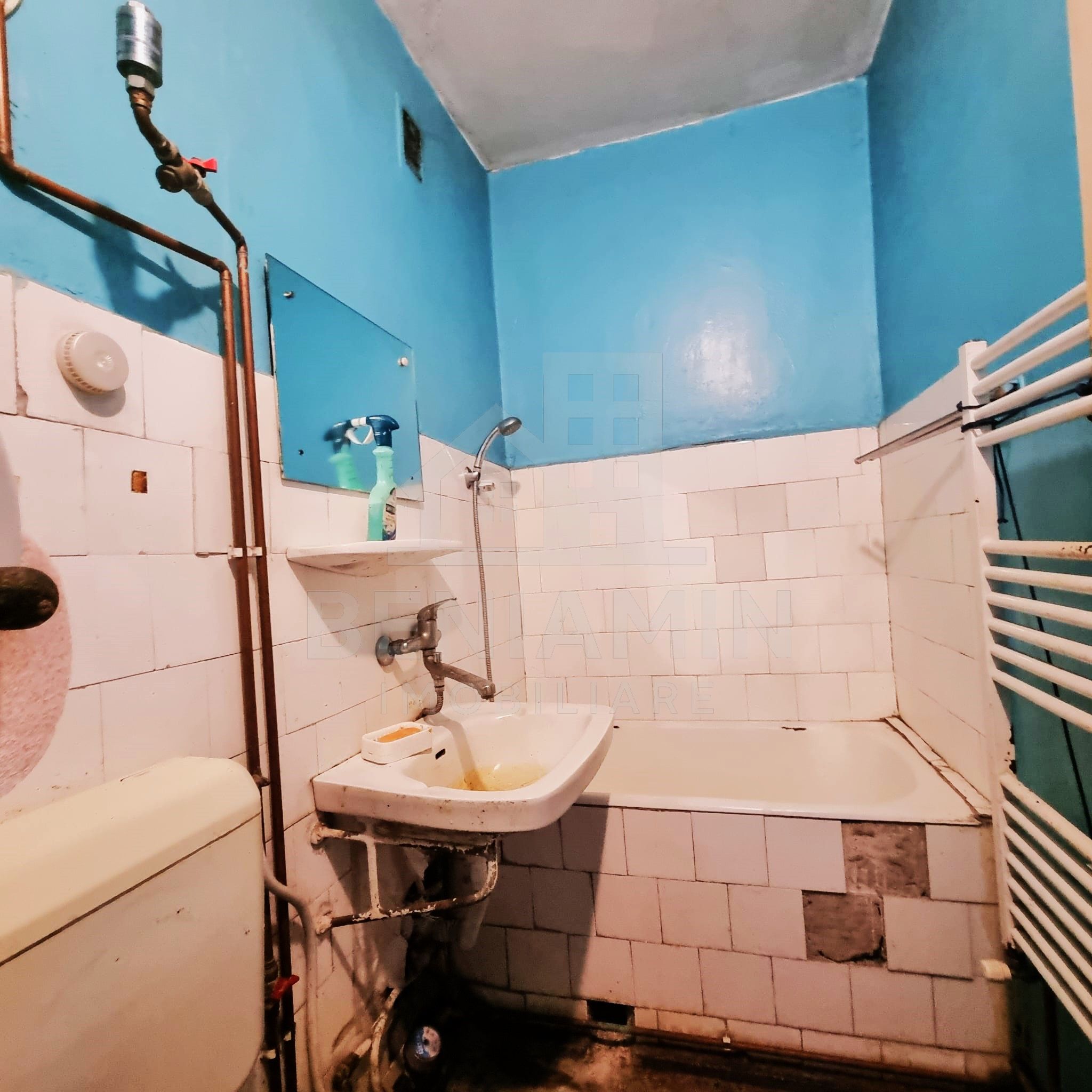 3 Camere- Etaj 1- Centrala Proprie- Florilor/Vlahuta — fotografia 5