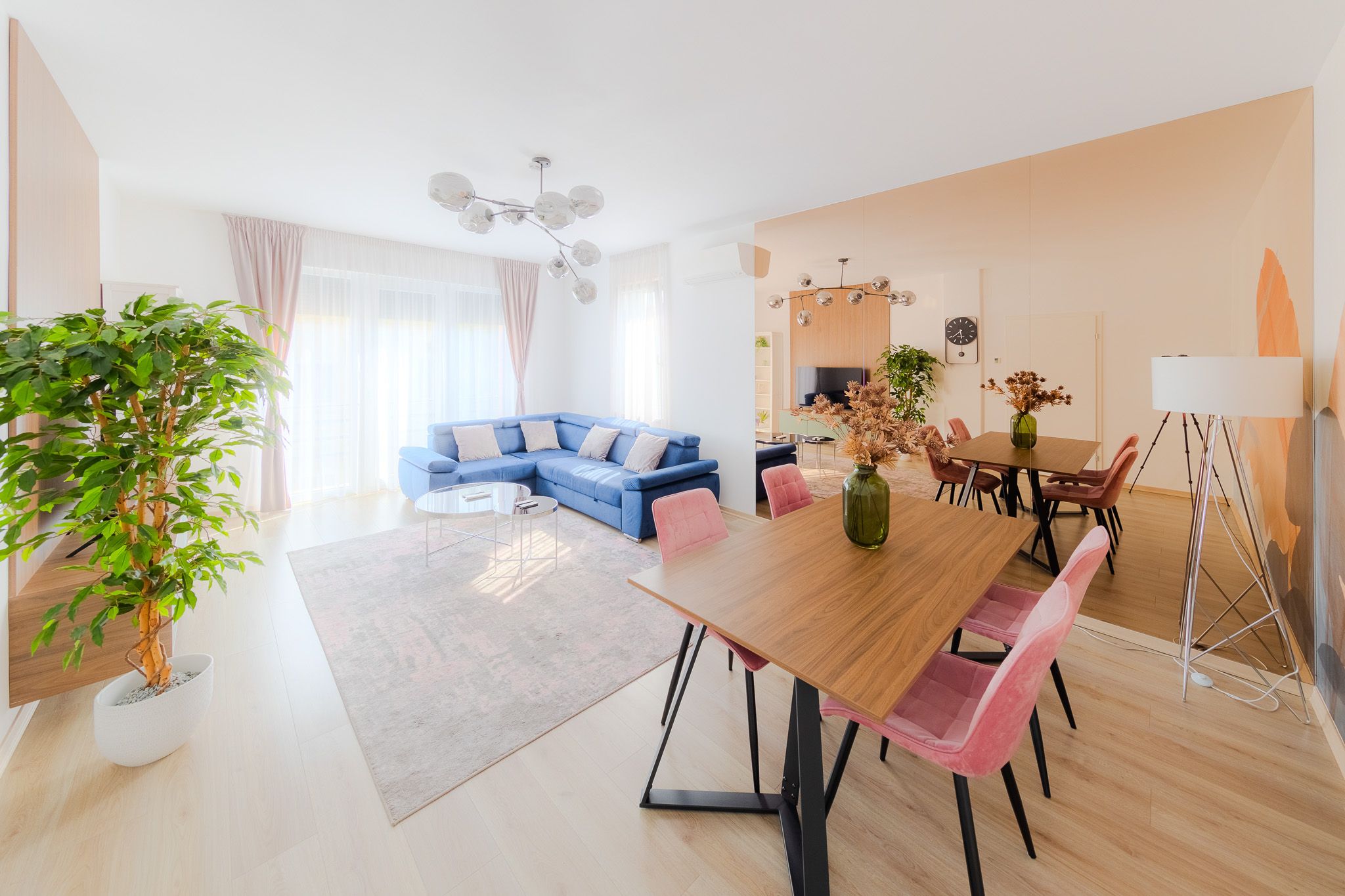 Apartament 3 camere, ultracentral, Oradea. 287 000 E. Comision 0 — fotografia 11