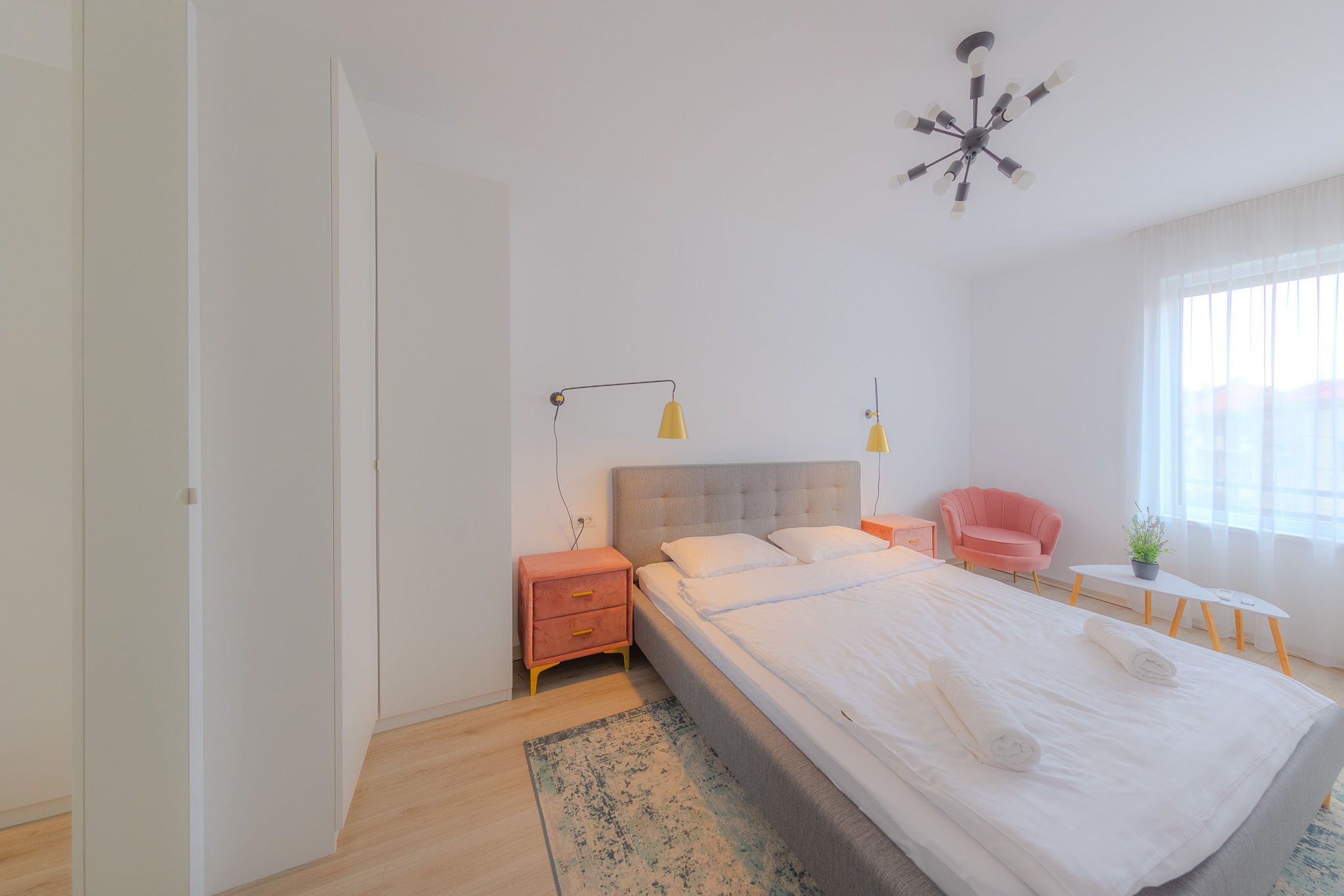 Apartament 3 camere, ultracentral, Oradea. 287 000 E. Comision 0 — fotografia 8