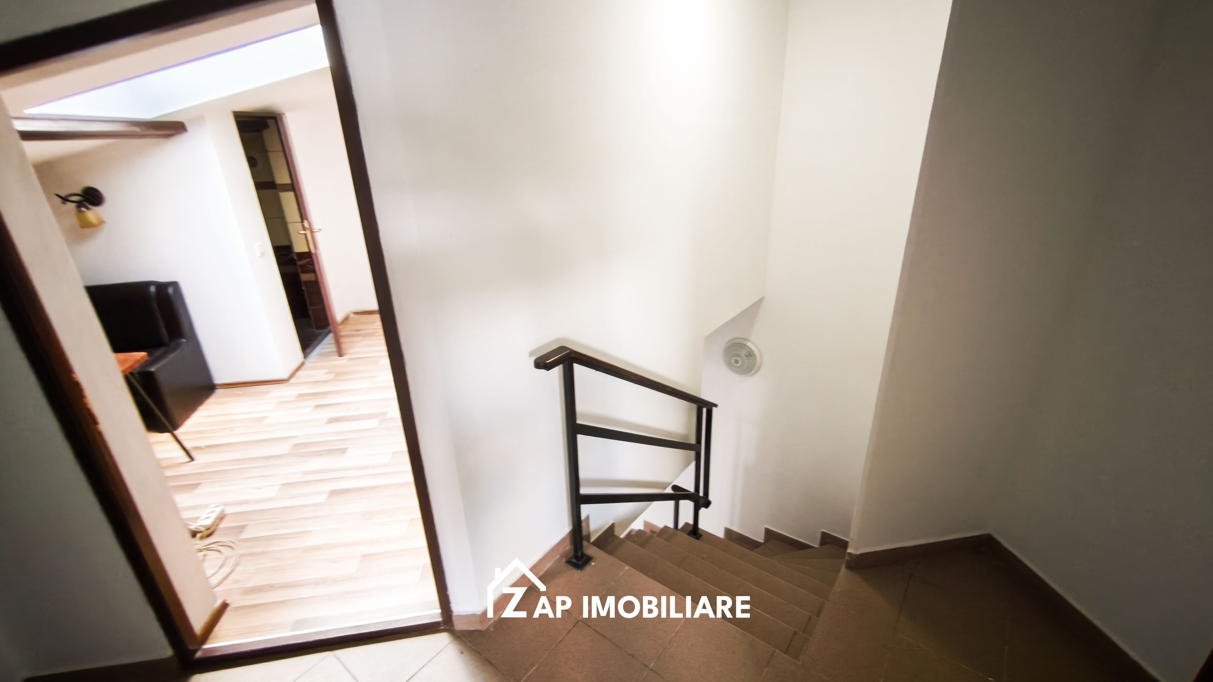 Cazare Muncitori - 10 incaperi - 5 băi - 1 bucătărie — fotografia 13
