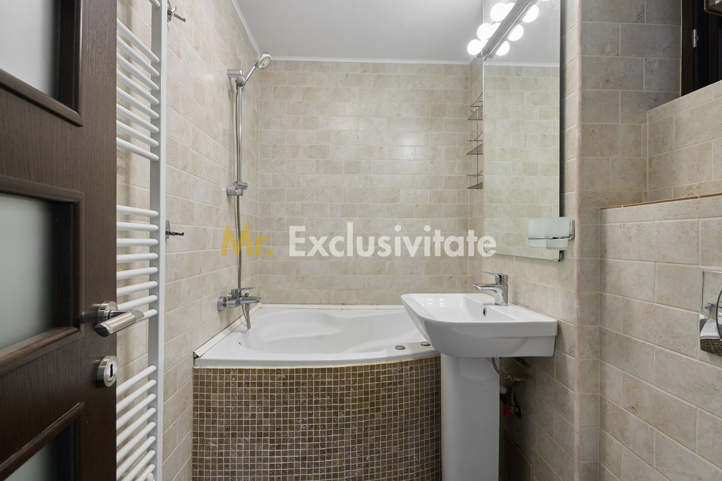 Apartament cu 3 camere în blocul Mobilux, Piața Vasile Milea — fotografia 3