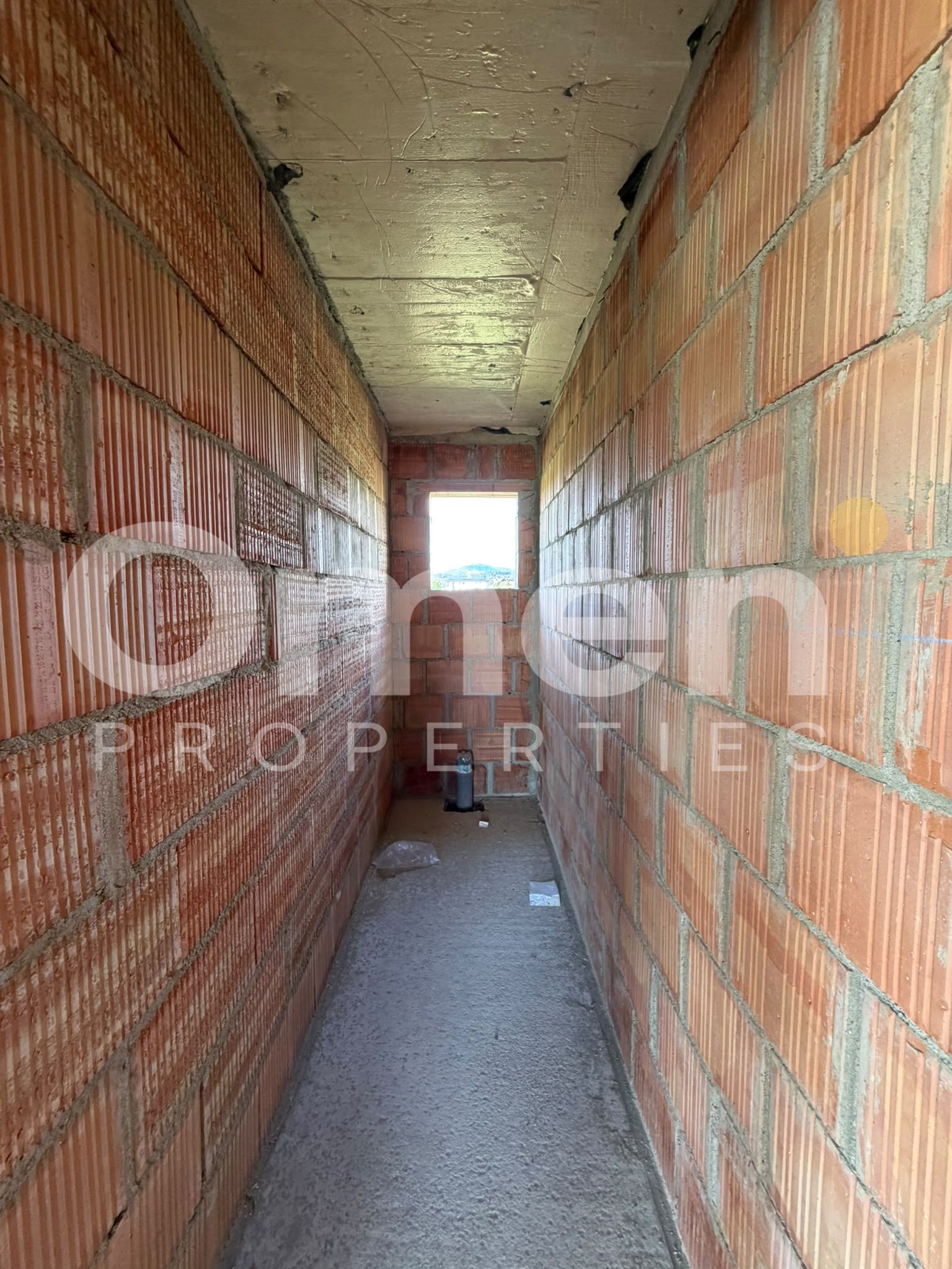 Casa la rosu de vanzare | 120 mp | 5 ari de teren | sat Sasar — fotografia 5
