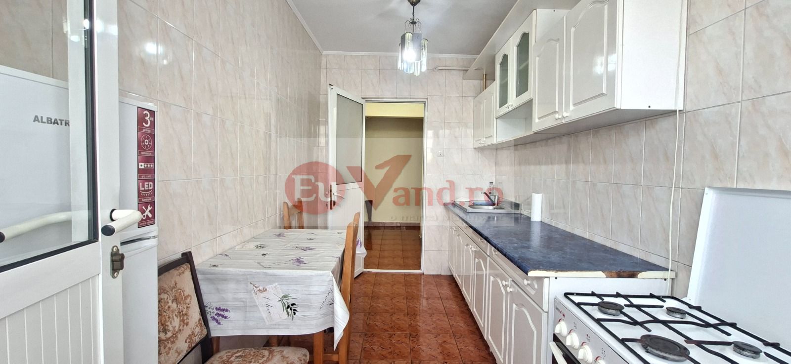 De inchiriat apartament cu 2 camere Micro 14, etaj 1, 350 euro — fotografia 6