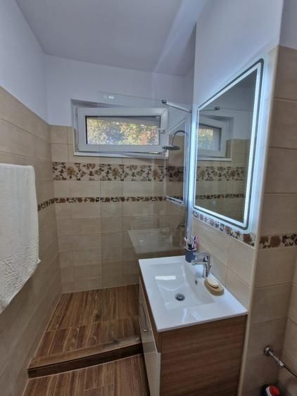 Apartament cu 4 camere și 2 băi de închiriat | Băile Neptun — fotografia 7
