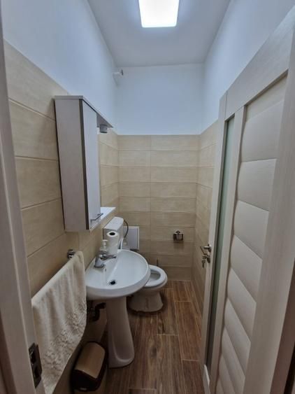 Apartament cu 4 camere și 2 băi de închiriat | Băile Neptun — fotografia 8
