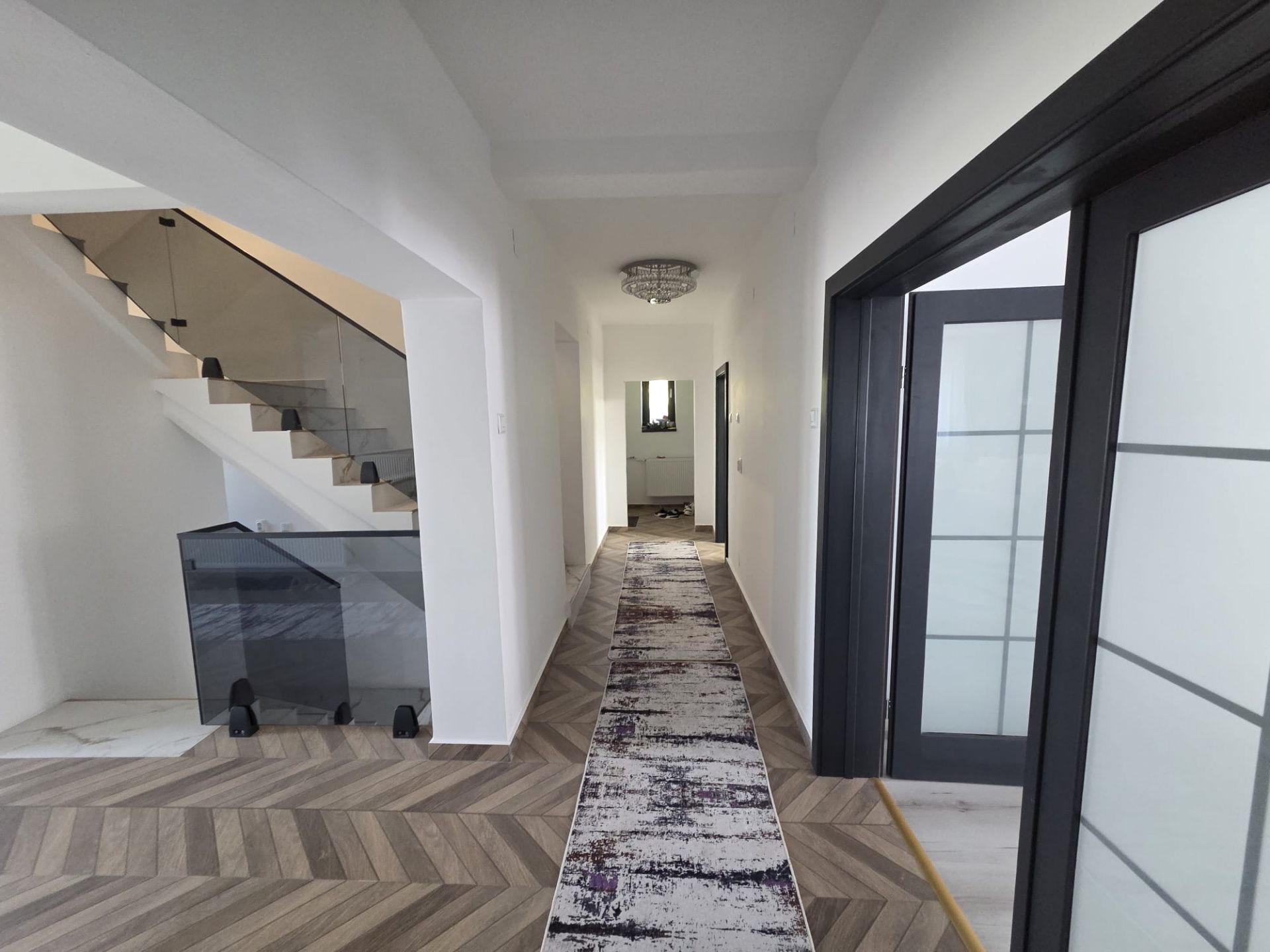 Vilă de lux REDIU | 6 camere, 405mp utili, 1500 mp teren, loc parcare — fotografia 10