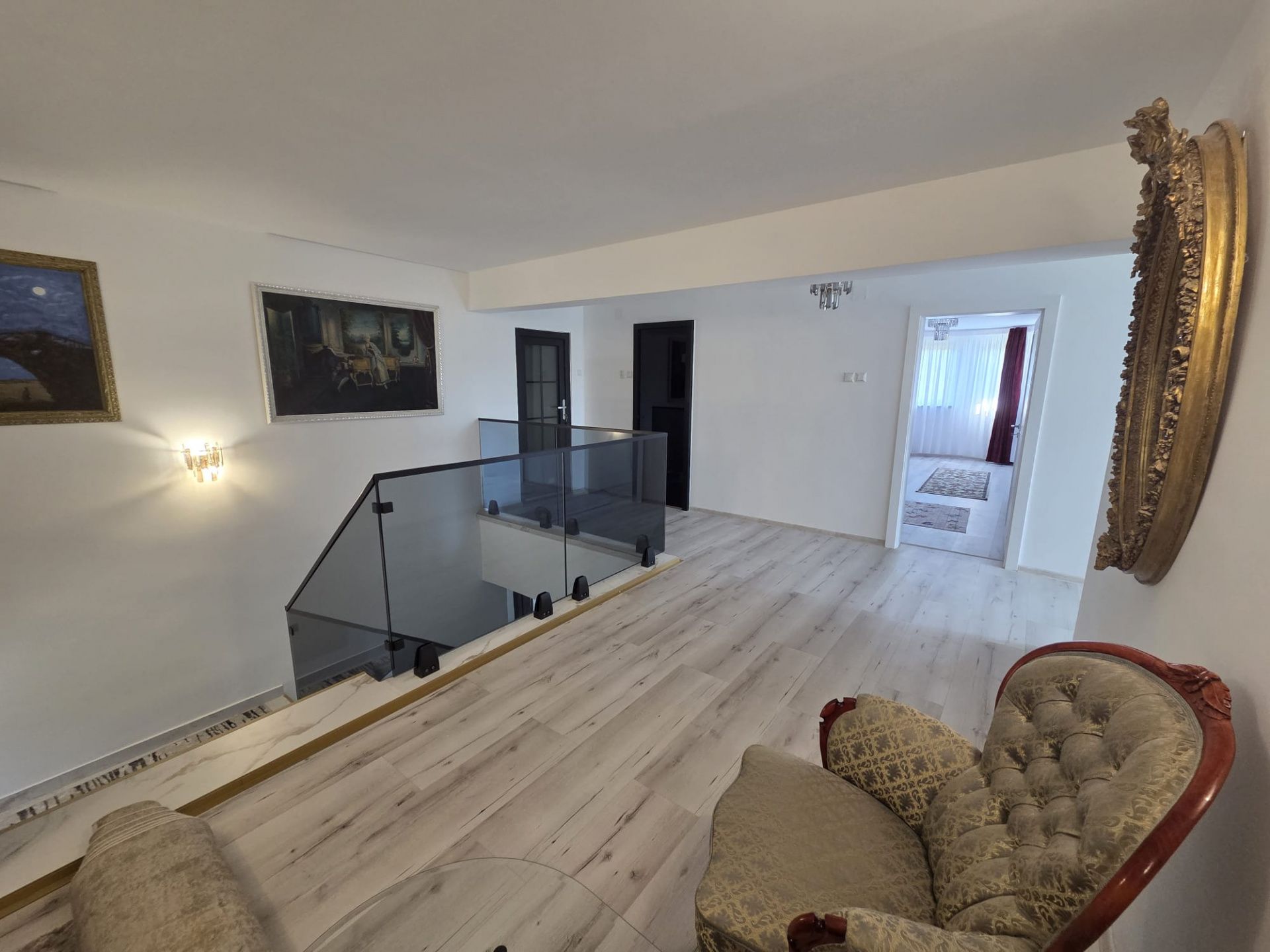 Vilă de lux REDIU | 6 camere, 405mp utili, 1500 mp teren, loc parcare — fotografia 12