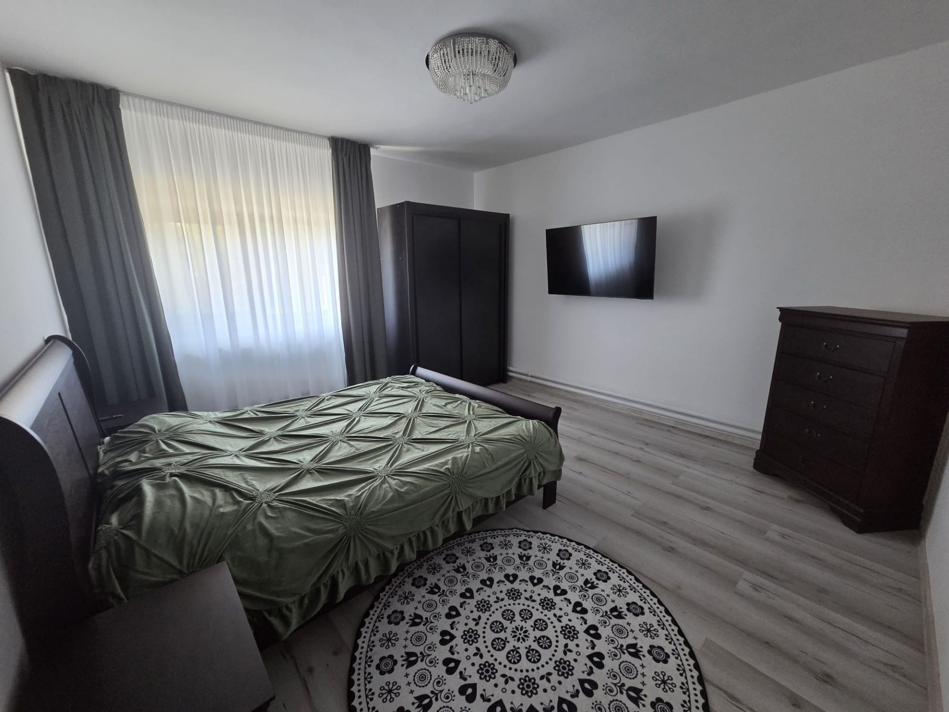 Vilă de lux REDIU | 6 camere, 405mp utili, 1500 mp teren, loc parcare — fotografia 3