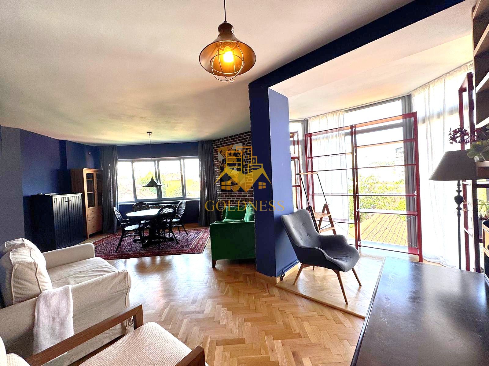 3 camere, Semicentral, 117mp, The Office, Bosch, Ntt Data, Paris — fotografia 3