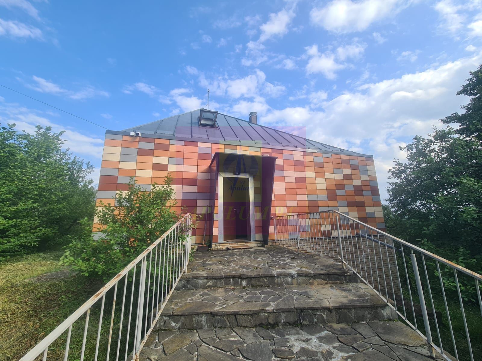 Vila de vanzare cu 6 camere in Cornu (teren 6.600 mp) — fotografia 4