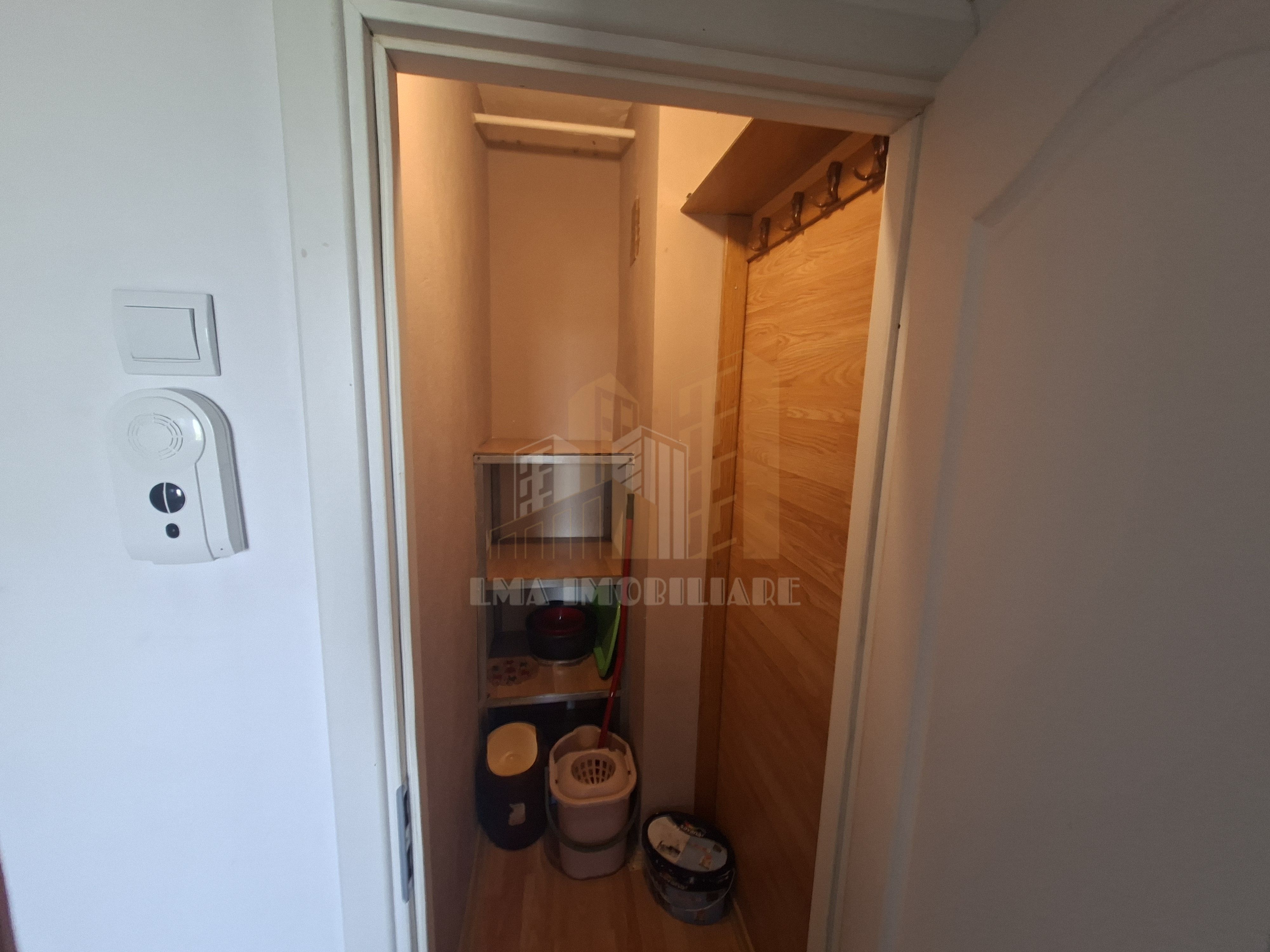 Apartament 2 camere semidecomandat Saturn  Brasov — fotografia 3