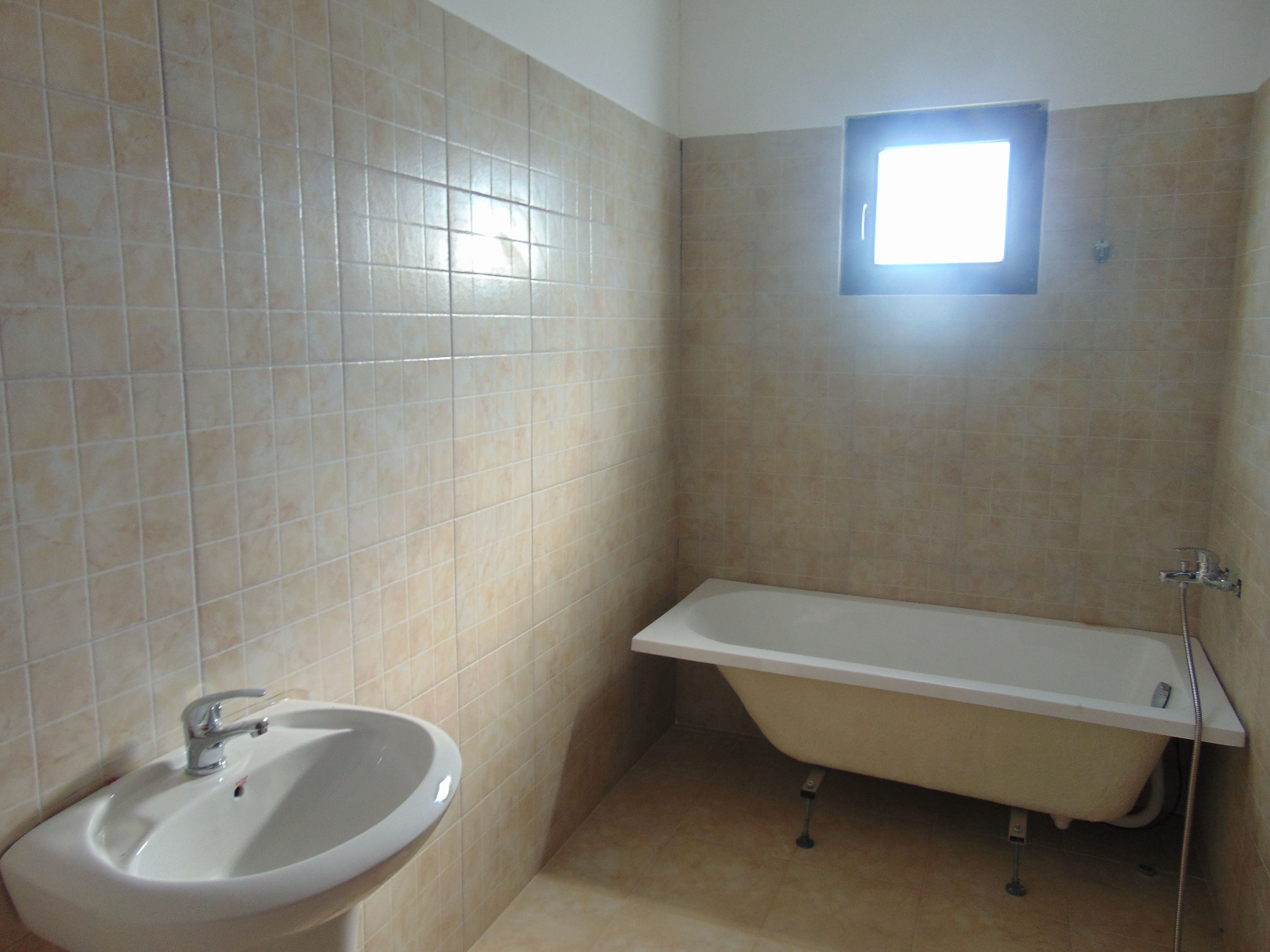Profit garantat 7000 E! Spatii cazare zona top - 3000 mp teren — fotografia 11