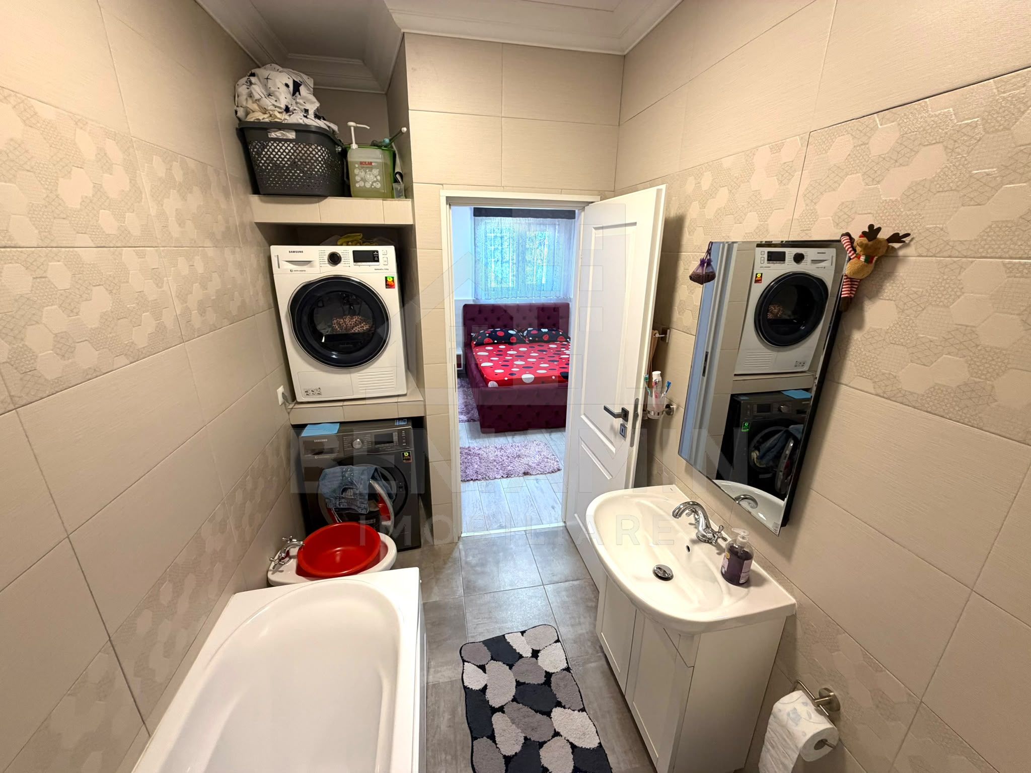 Apartament cu 3 camere si 3 bai in Craiovita Noua - Promenada Mall - — fotografia 14