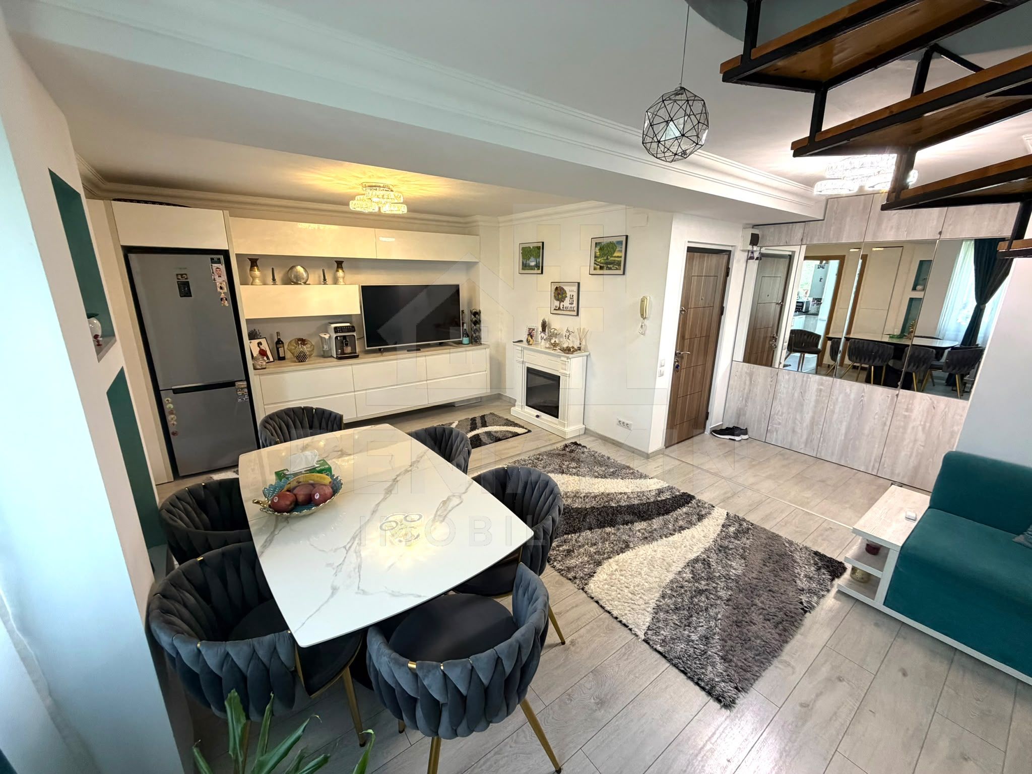 Apartament cu 3 camere si 3 bai in Craiovita Noua - Promenada Mall - — fotografia 3