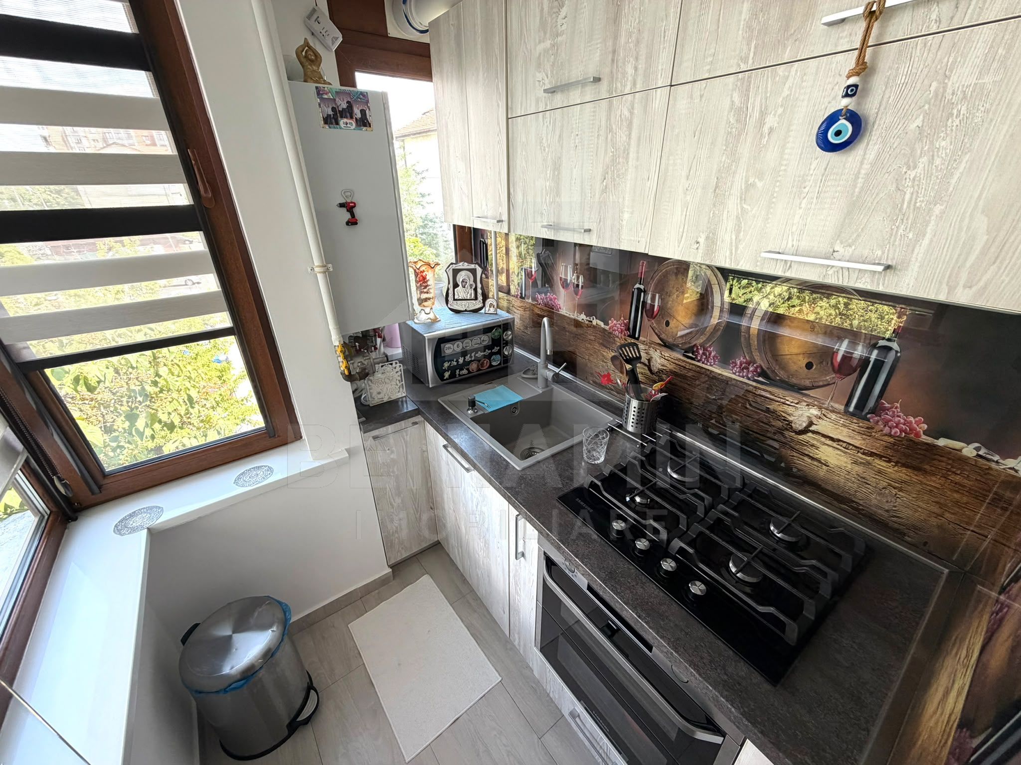Apartament cu 3 camere si 3 bai in Craiovita Noua - Promenada Mall - — fotografia 5