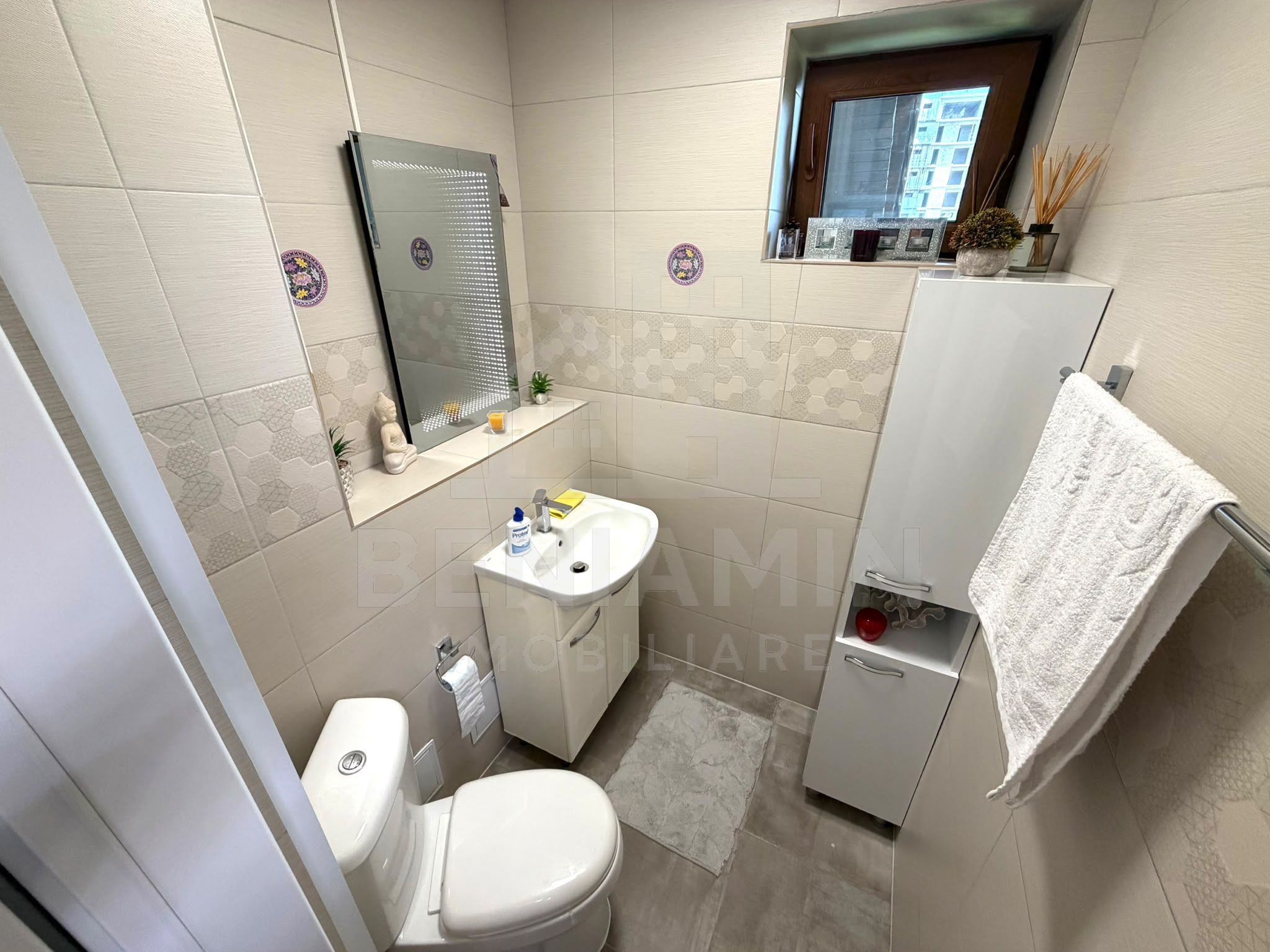 Apartament cu 3 camere si 3 bai in Craiovita Noua - Promenada Mall - — fotografia 6
