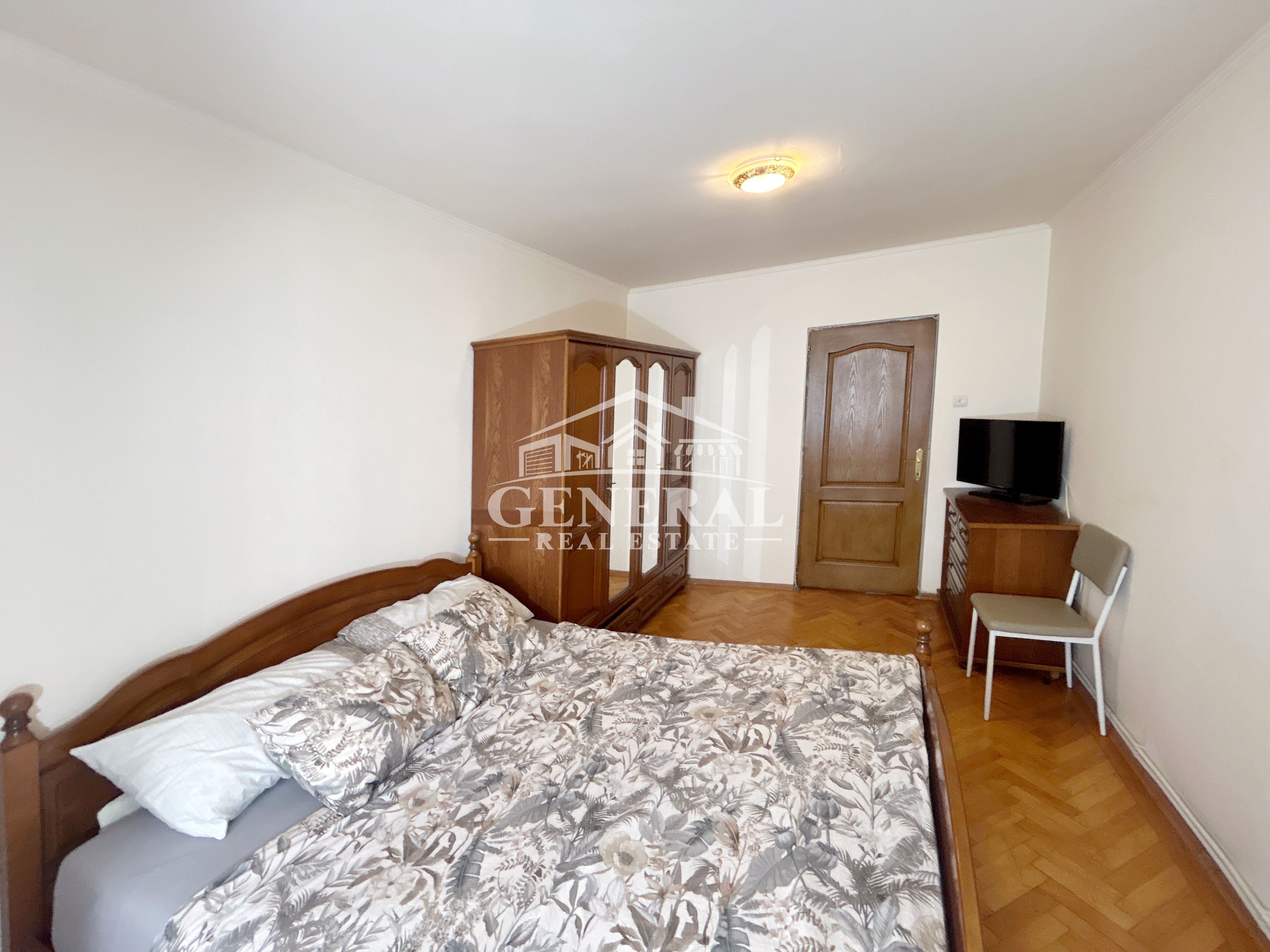 Apartament 2 camere de vanzare et. intermediar 55m2 independentei BM — fotografia 4