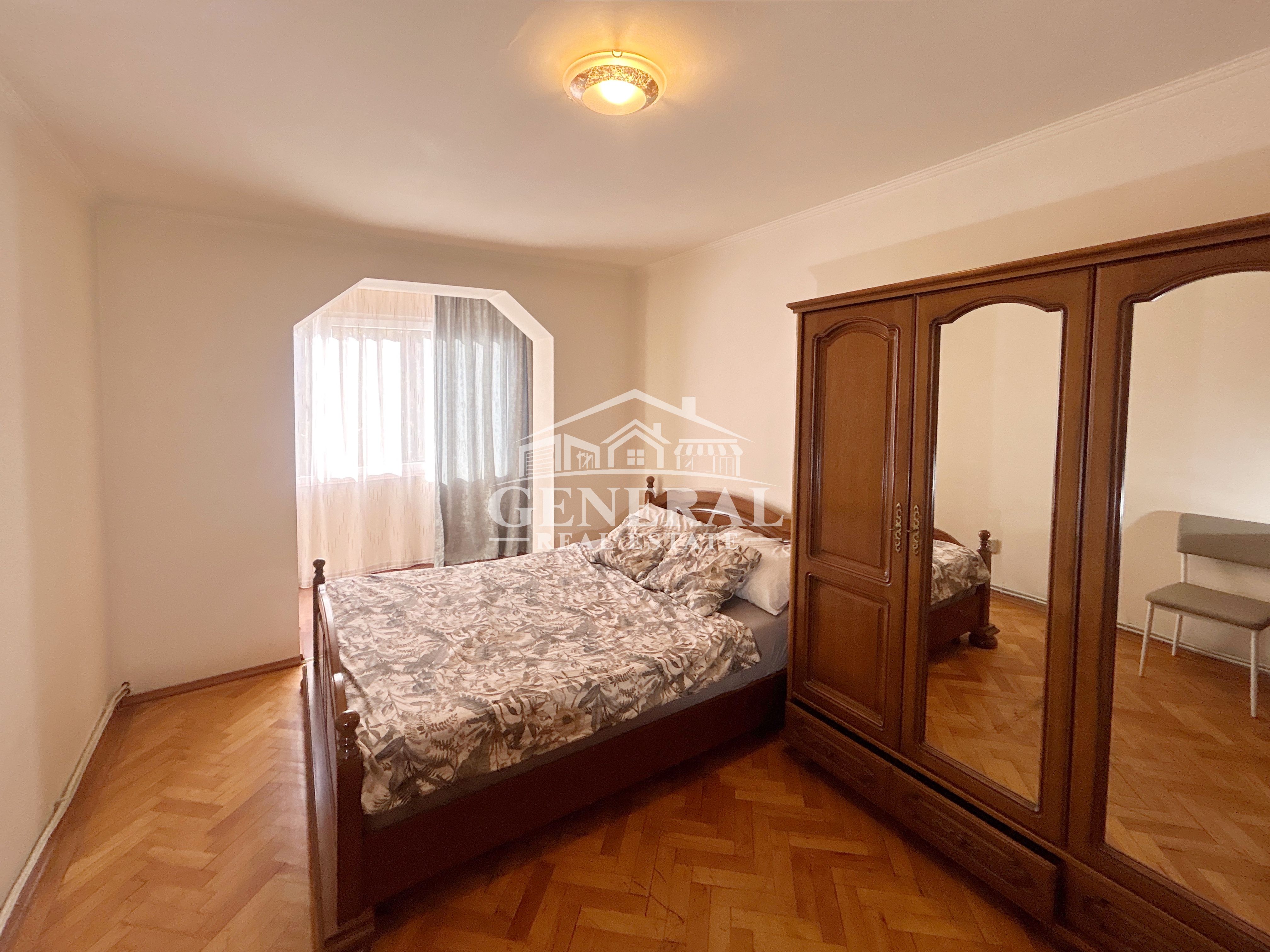 Apartament 2 camere de vanzare et. intermediar 55m2 independentei BM — fotografia 5