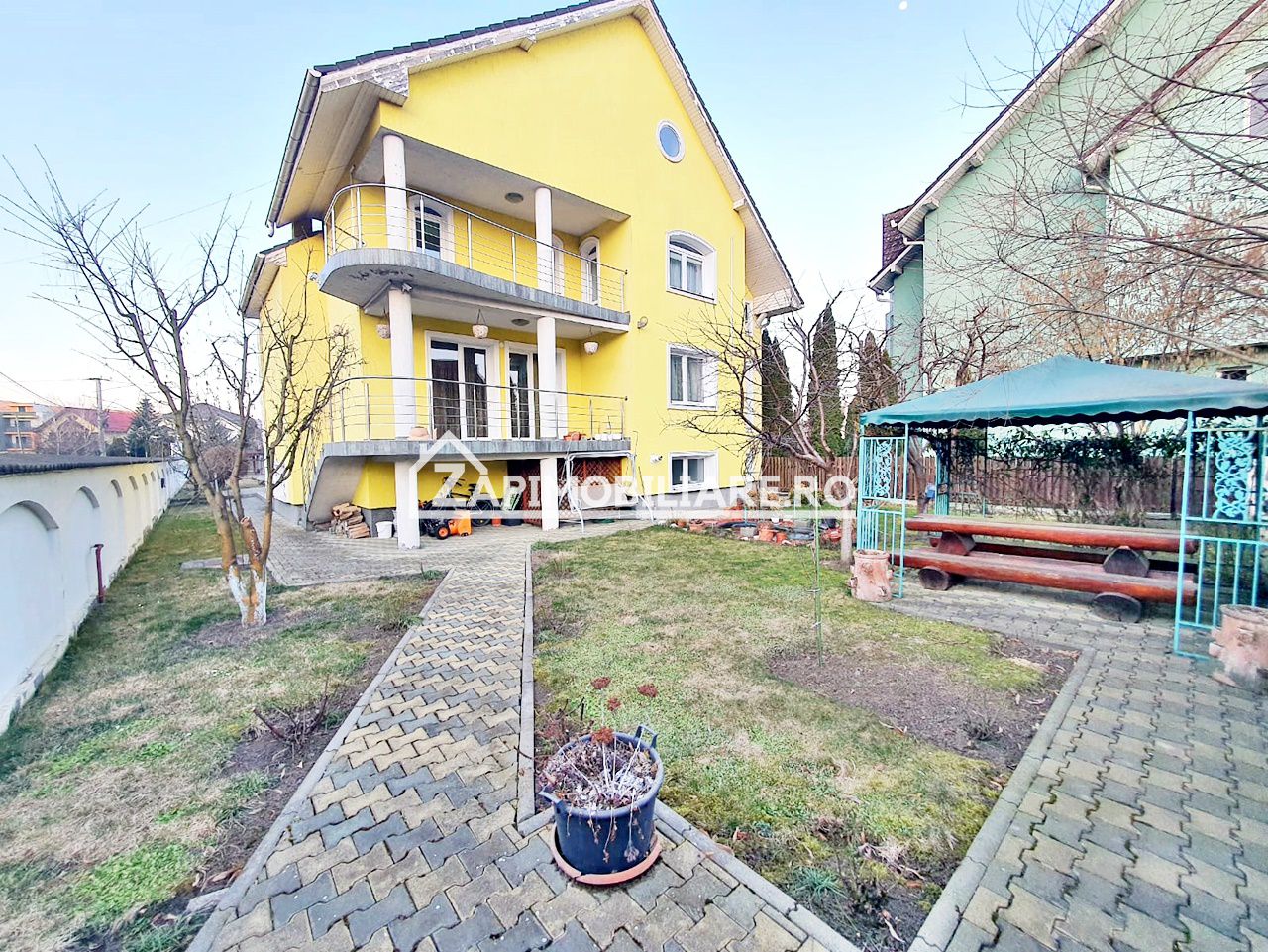 Casa 6 camere, 295 mp.utili, 1.000 mp teren, cartier Unirii