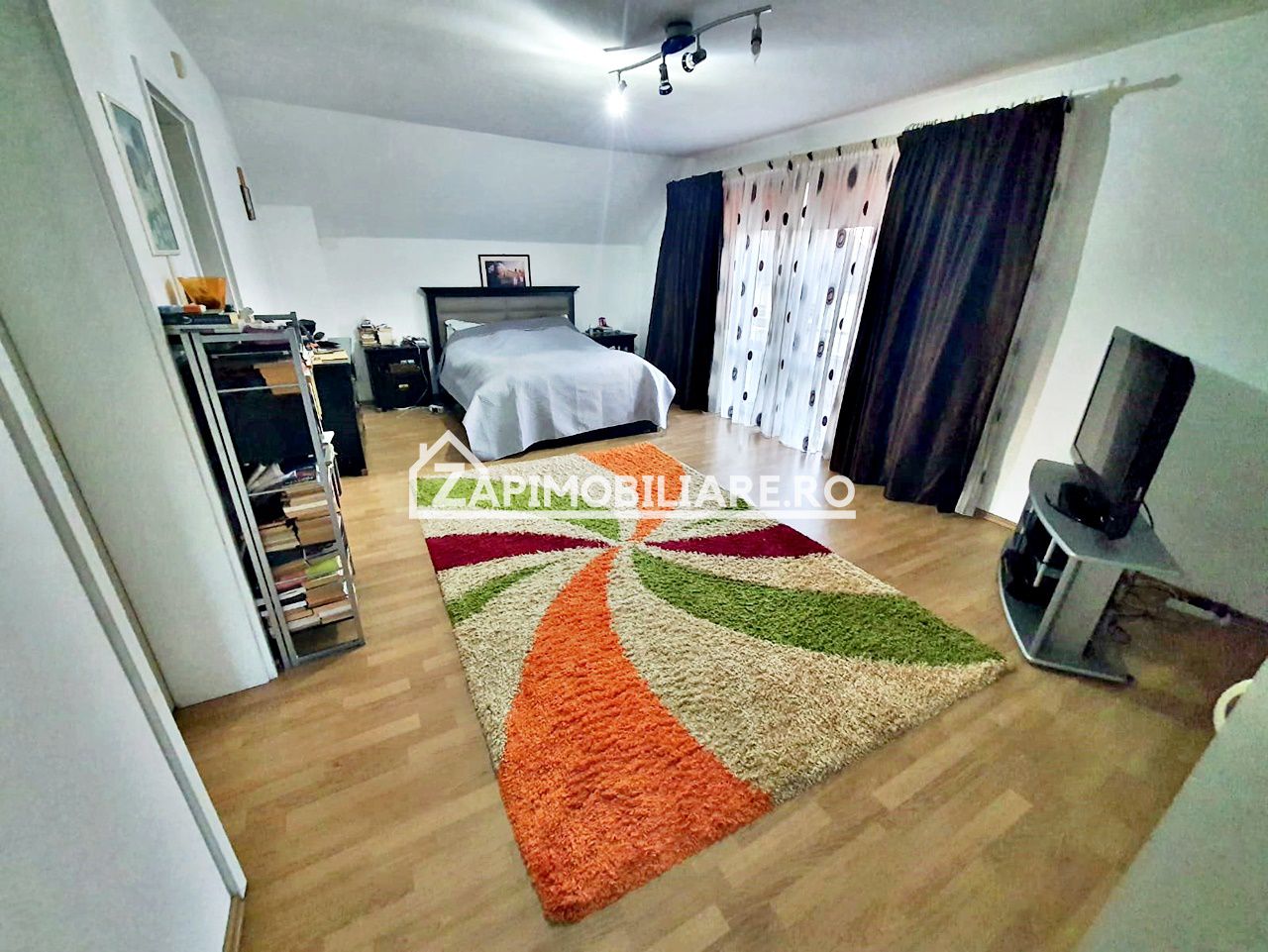 Casa 6 camere, 295 mp.utili, 1.000 mp teren, cartier Unirii — fotografia 5