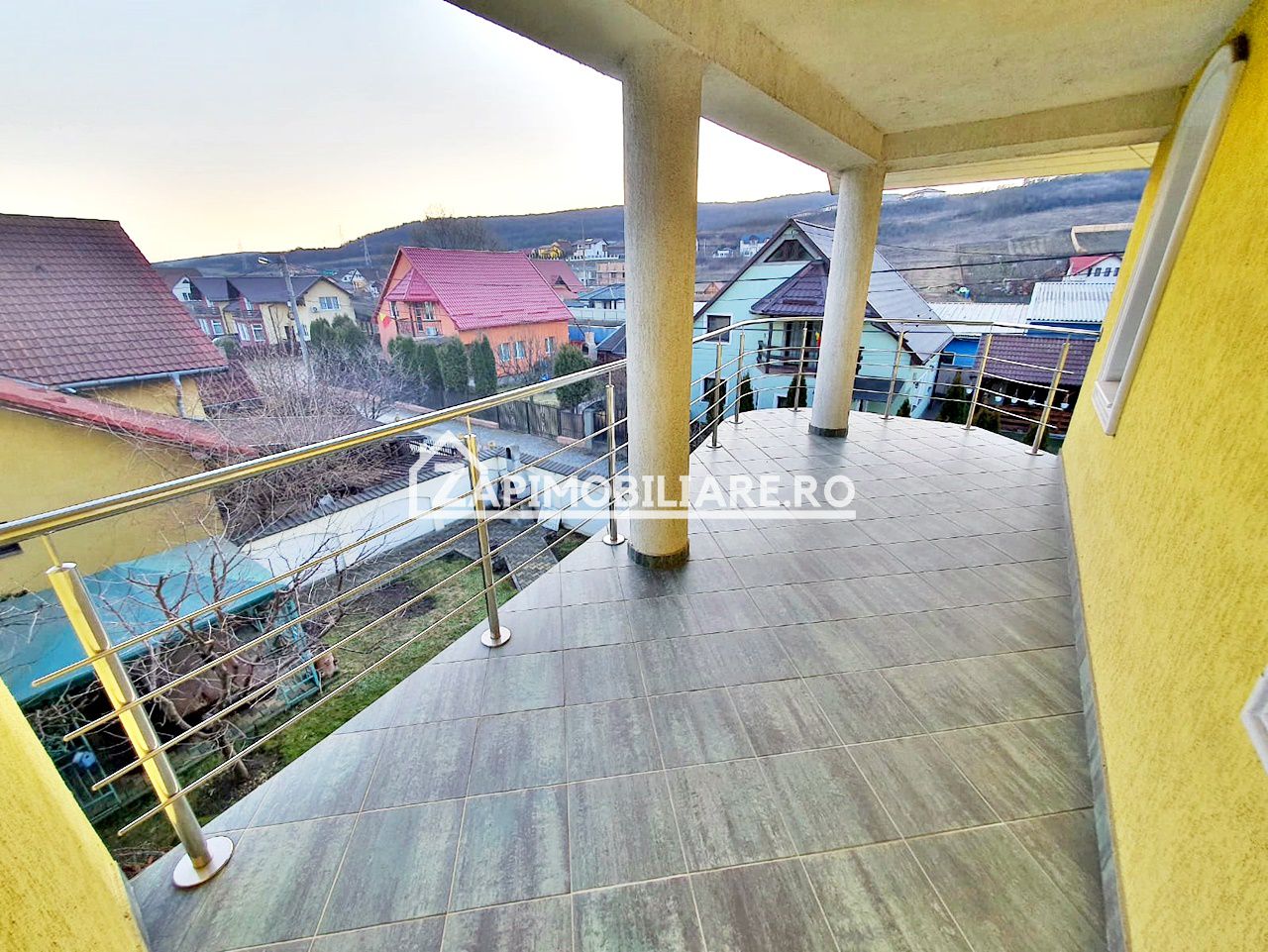 Casa 6 camere, 295 mp.utili, 1.000 mp teren, cartier Unirii — fotografia 7