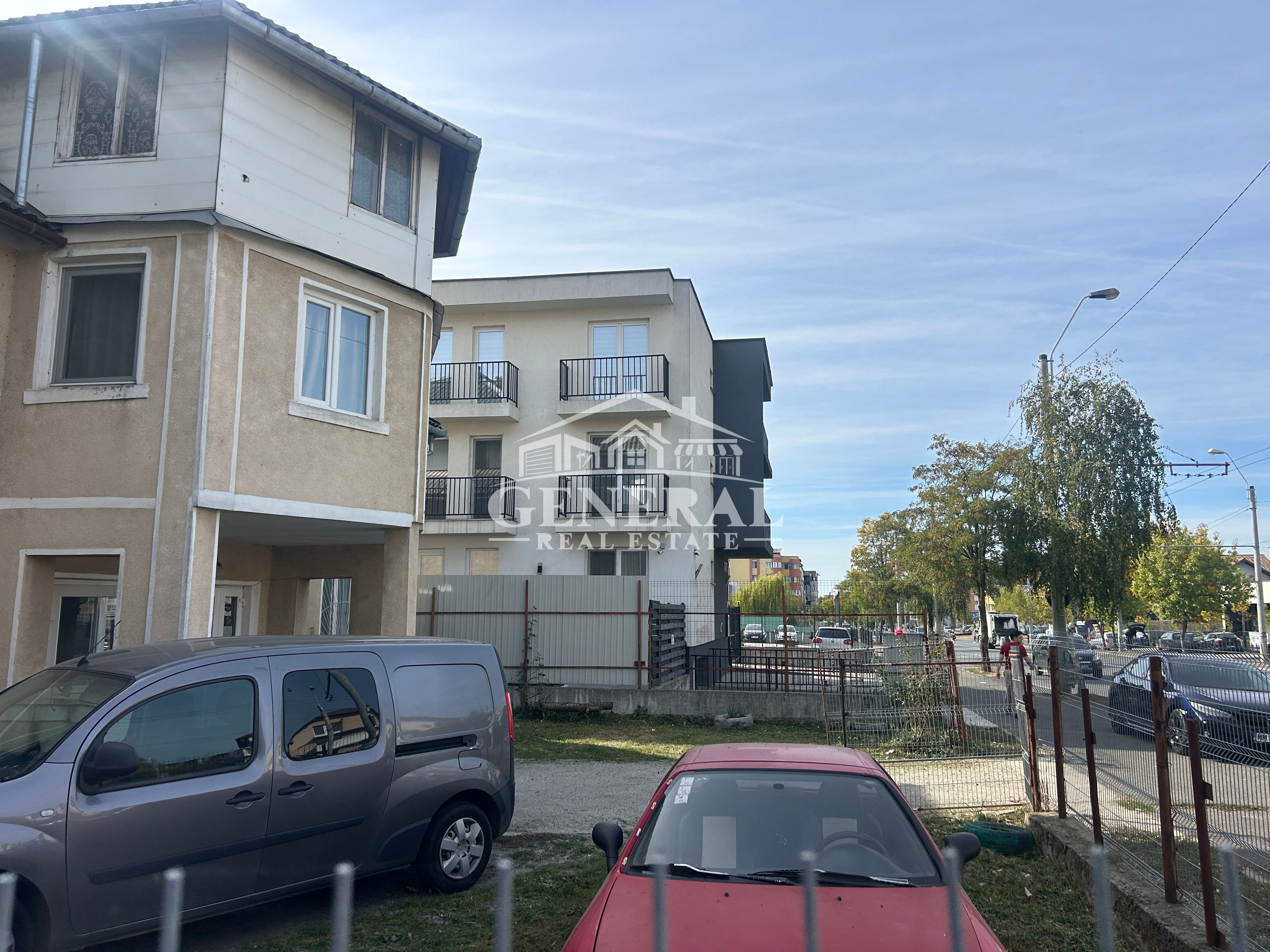 De vanzare casa P+2 230m2/teren 718m2 bd. Regele Ferdinand Baia Mare — fotografia 3