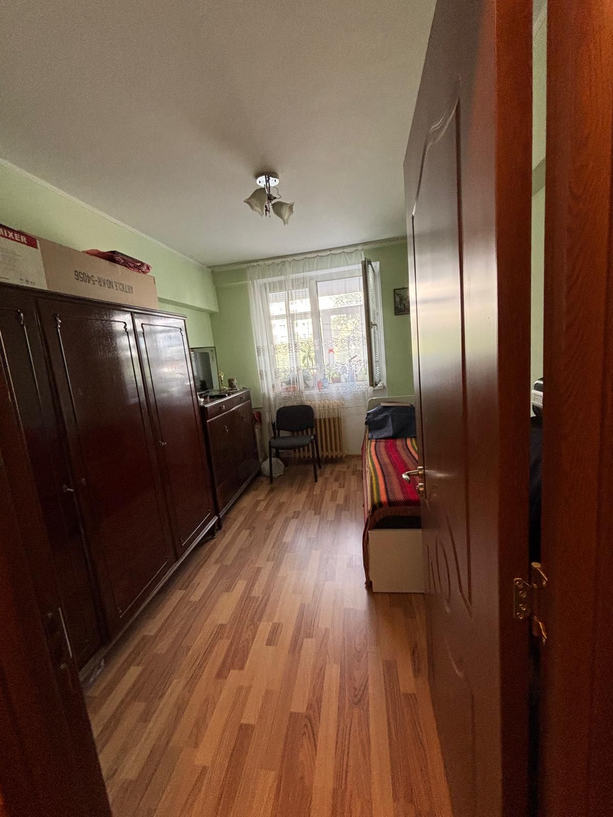 APARTAMENT 3 CAMERE DECOMANDAT — fotografia 9