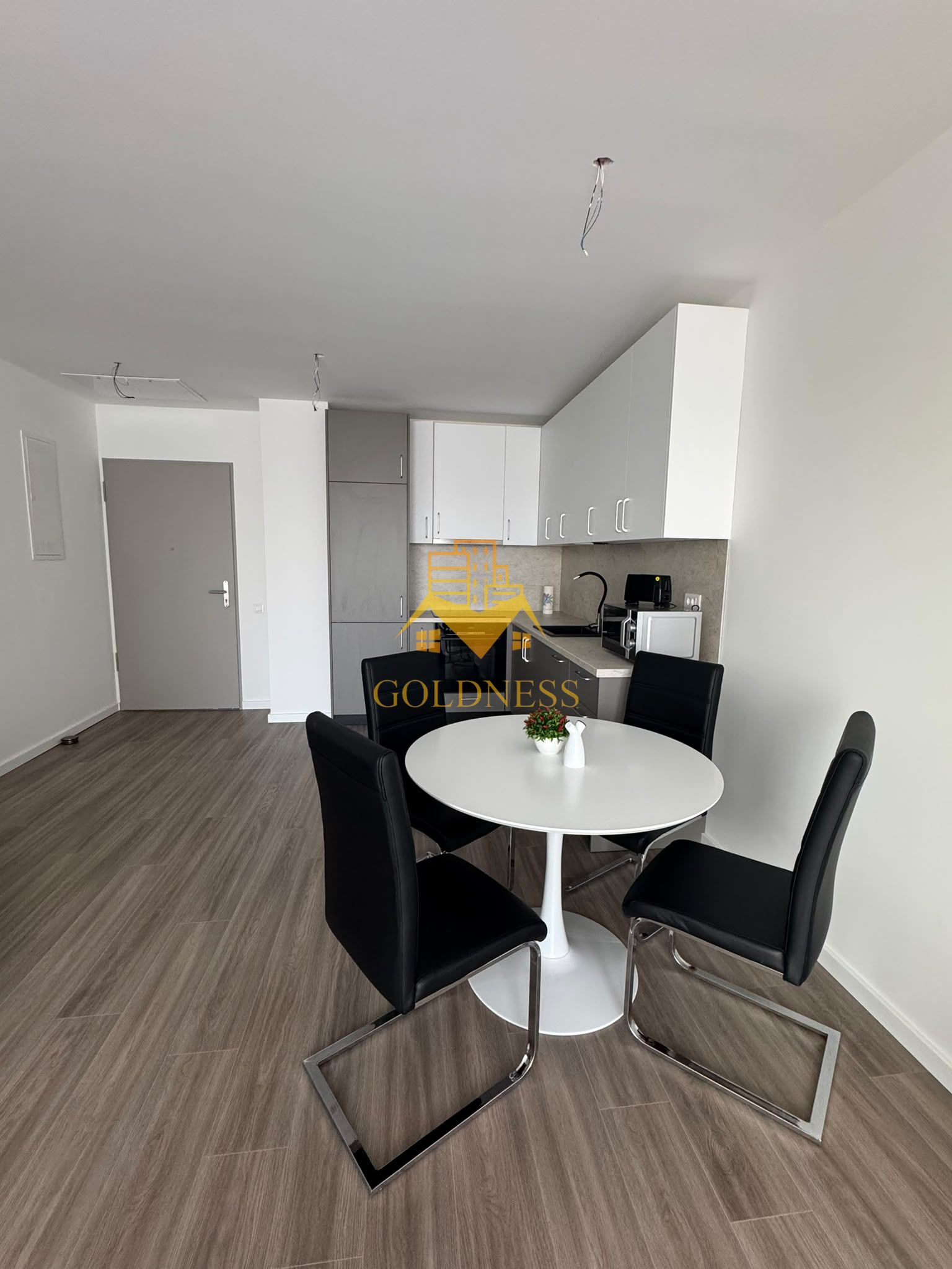 2 camere open space, Complex ERA Hexagon, Dedeman, Horea,Totul Nou — fotografia 3