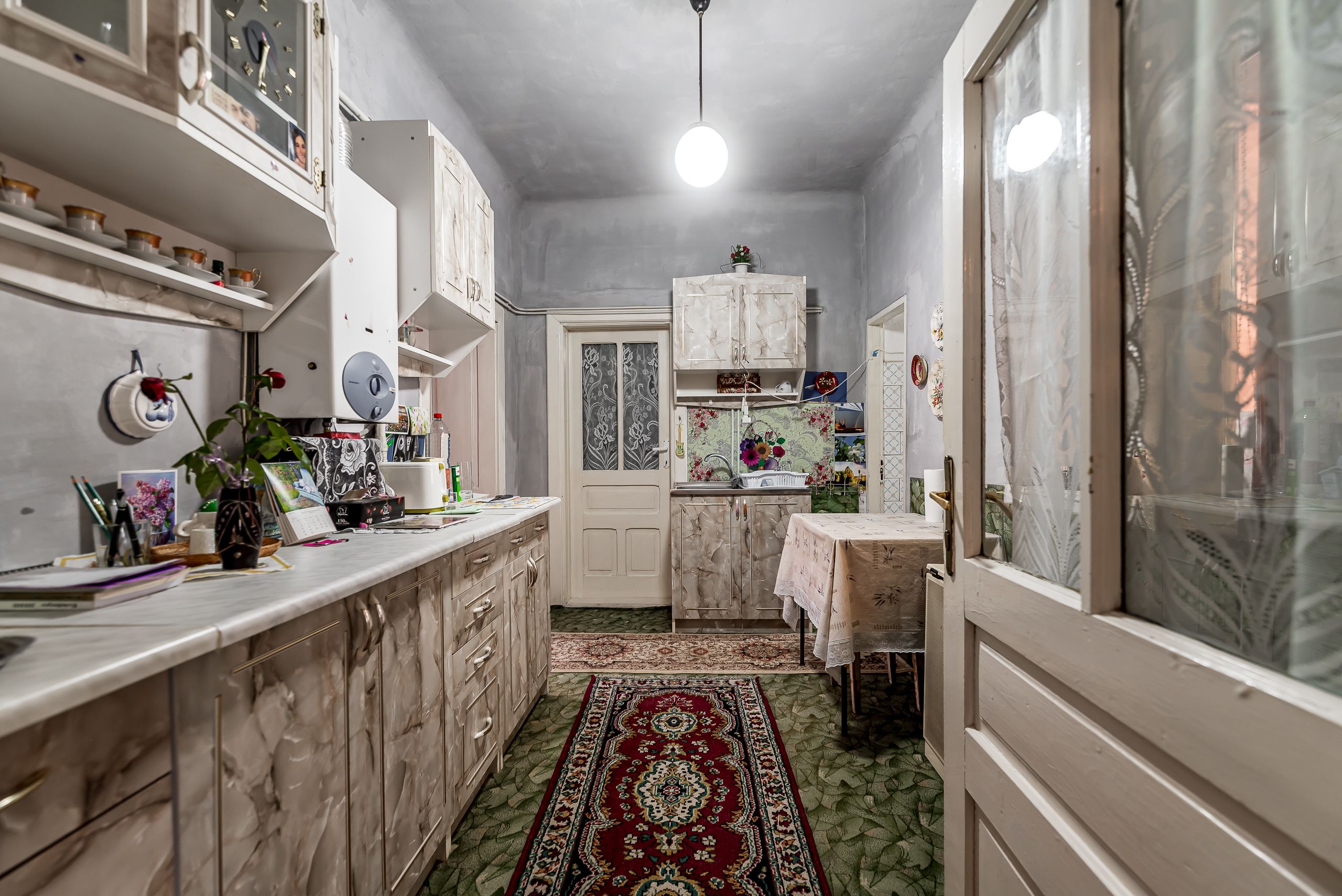 Casa 3 camere, bucatarie si baie, in zona centrala din Chisineu-Cris — fotografia 13