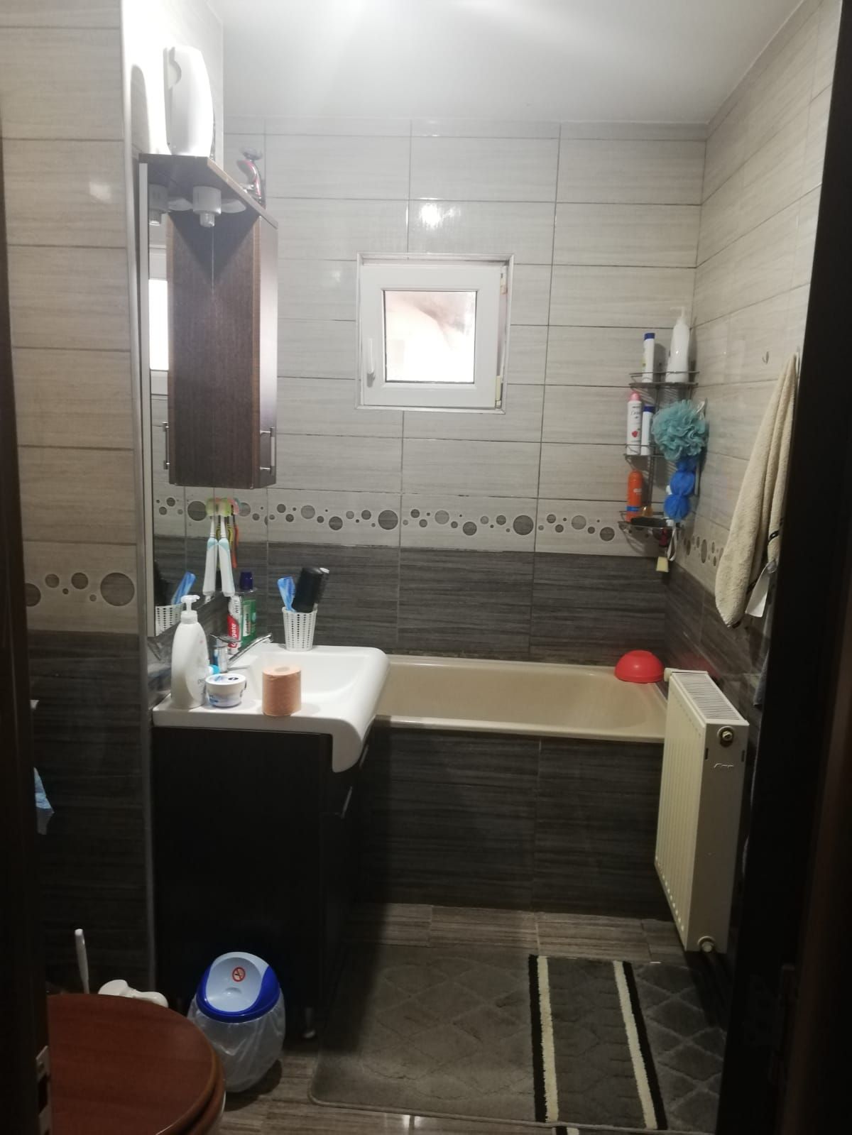 ageuropa.ro vinde ap 3 cam DECOMANDATE în Carpați 2 la etajul 4. — fotografia 5