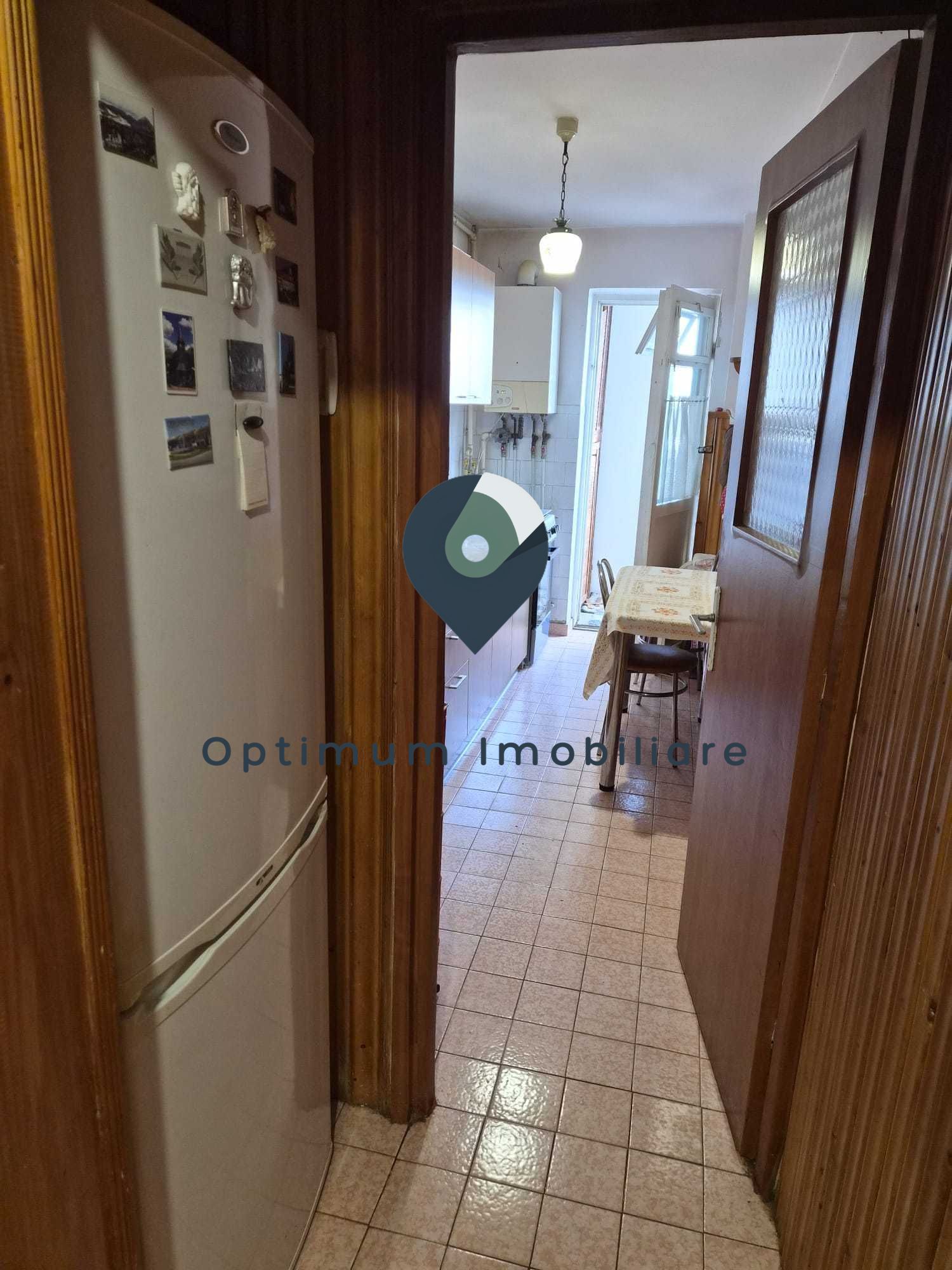 Apartament cu 3 camere in Manastur, etaj intermediar, zona Petrom ! — fotografia 3