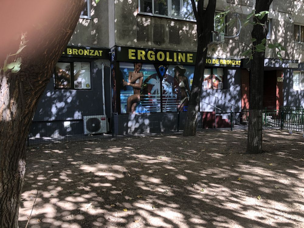 SPATIU COMERCIAL -RAHOVA-margeanului  scara acces exterior INTABULATA — fotografia 4