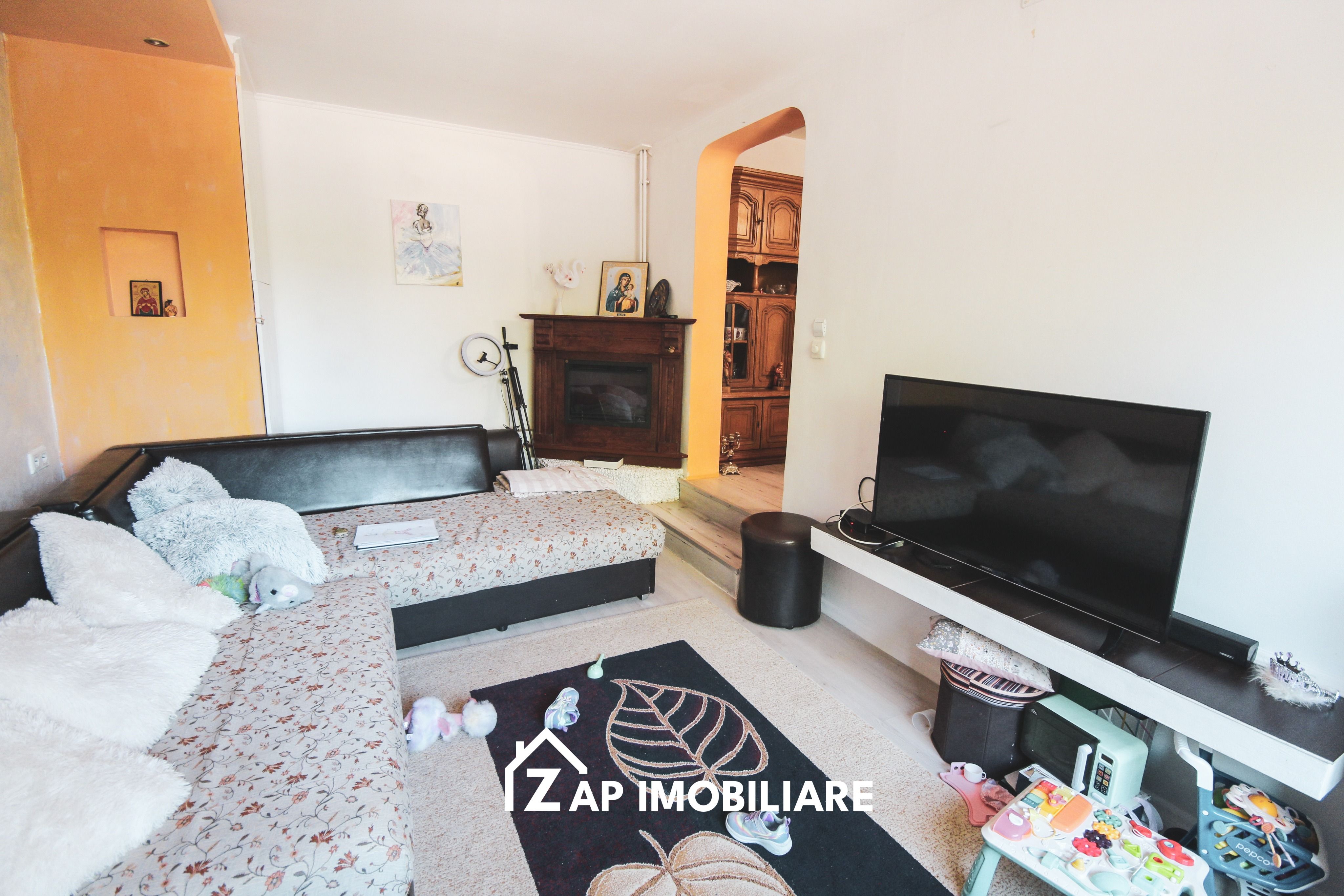 Casă 5 camere -  P+M  - Sangeorgiu de Mures - Zona Nordului — fotografia 3