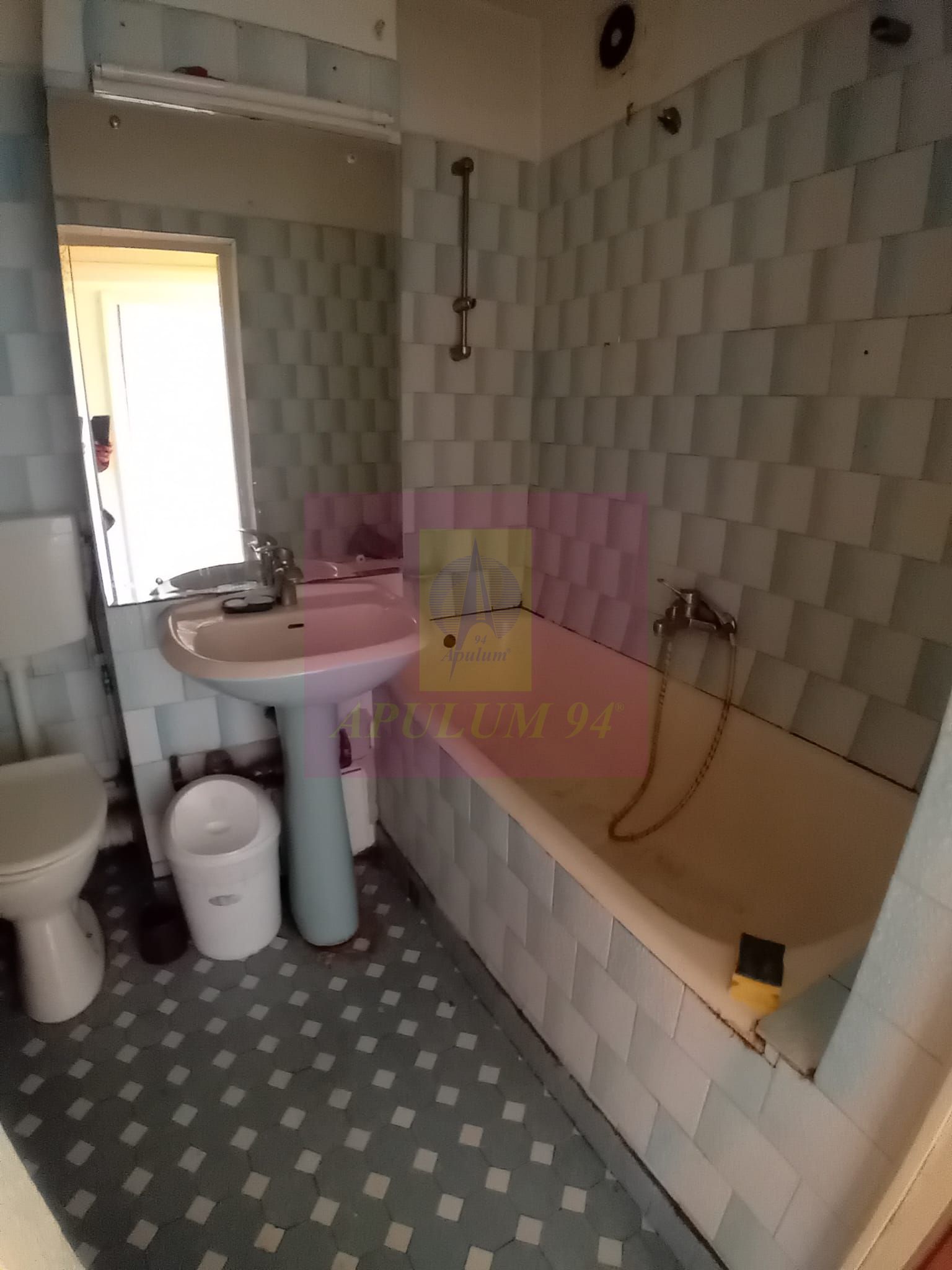 Vanzare apartament de 4 camere la Casa Poporului-stradal — fotografia 5