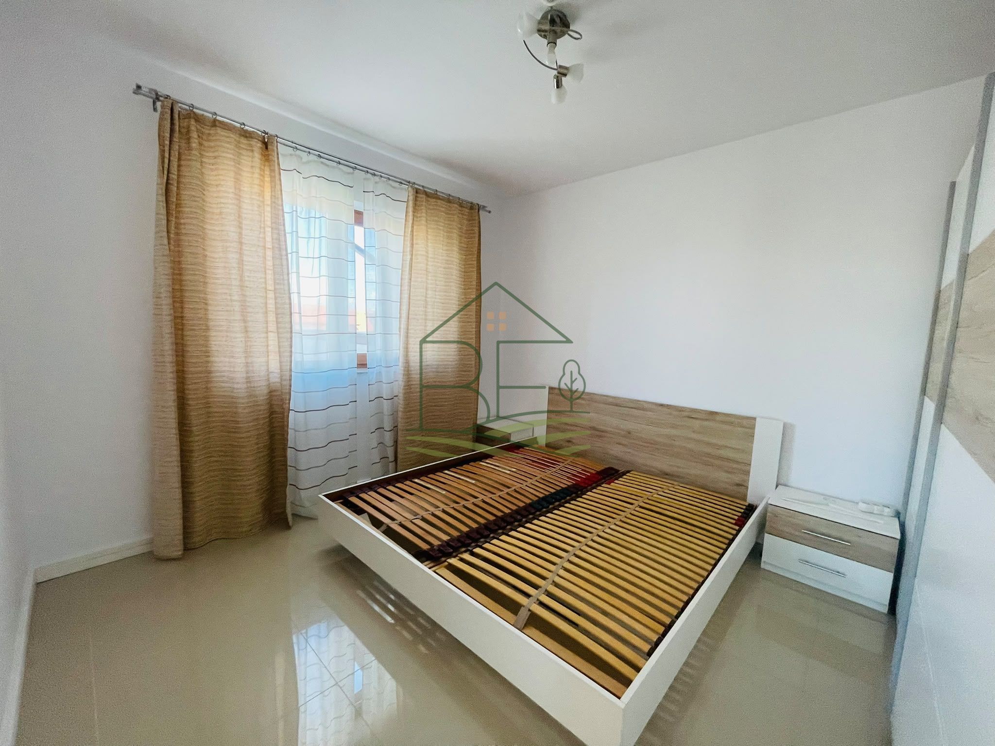 Intimitatea unei vile, confortul unui apartament pe Calea Turnișorului — fotografia 4