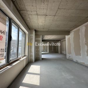 Spațiu comercial ultracentral - prima inchiriere — fotografia 6
