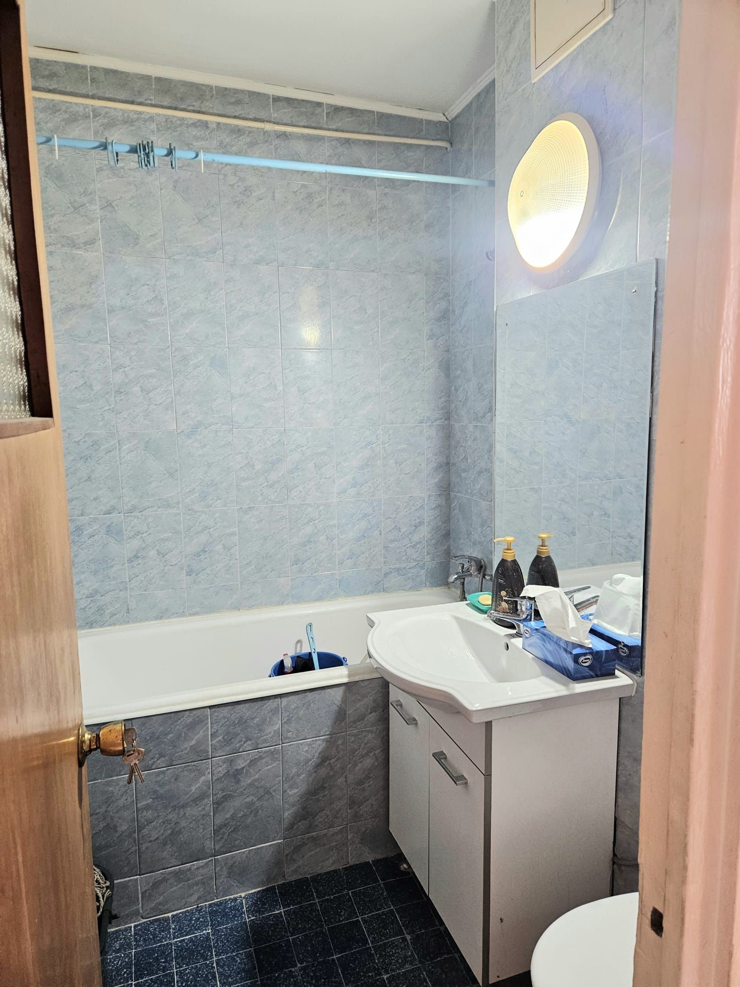 Vand apartament 2 camere la 5 minute de metrou Tineretului — fotografia 4