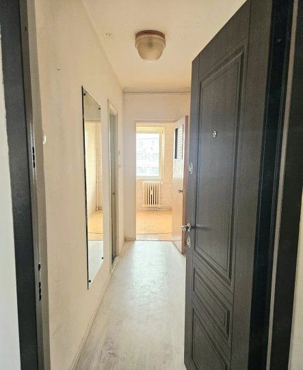 Vand apartament 2 camere la 5 minute de metrou Tineretului — fotografia 7