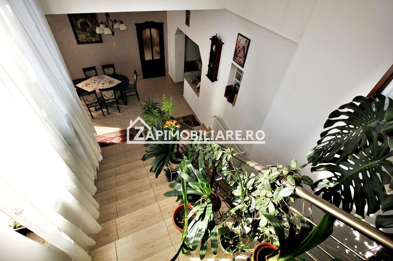 Casa 8 camere,4 bai,482mp,1.100mp teren,2 garaje,0% comision — fotografia 12