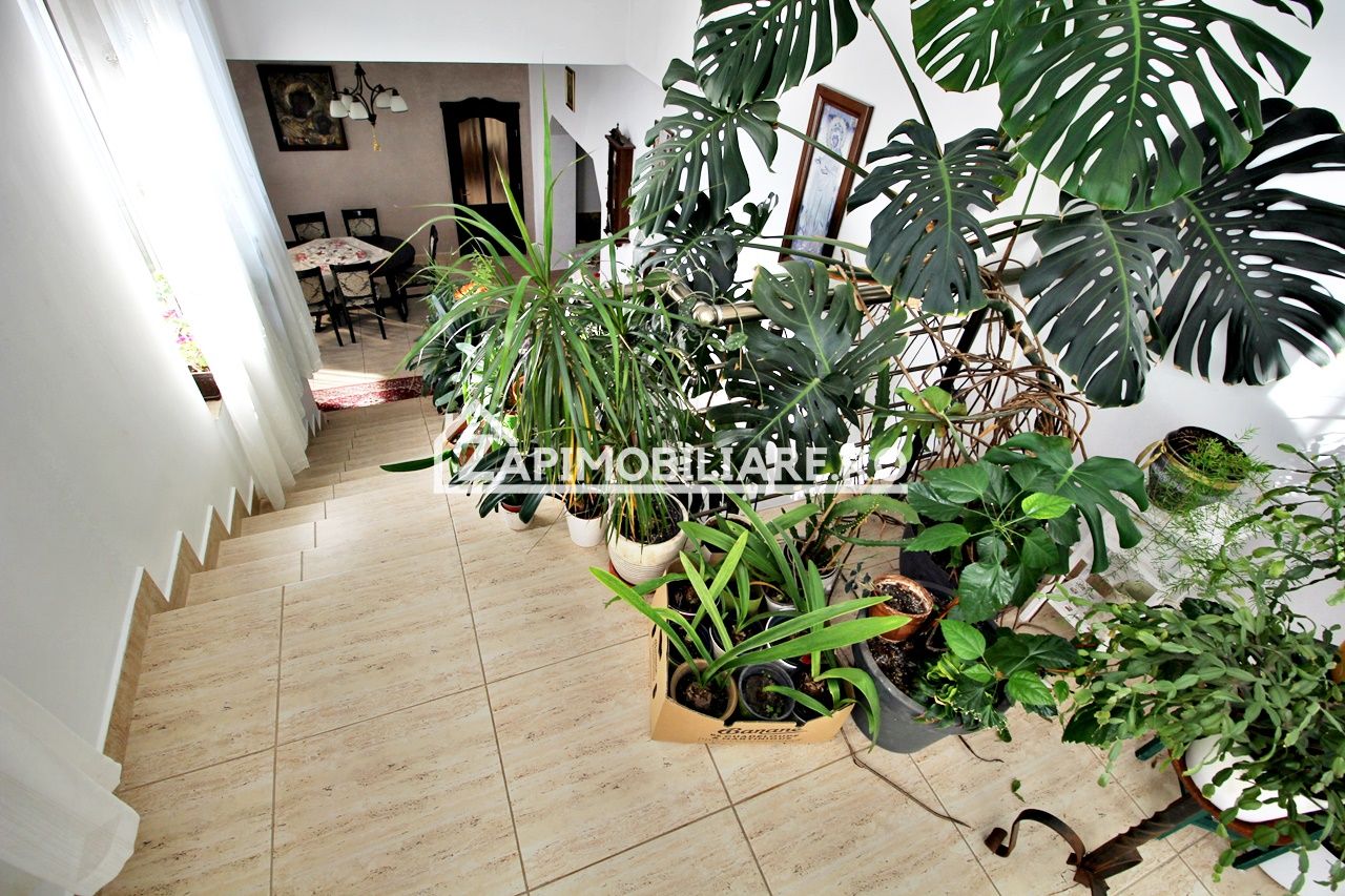 Casa 8 camere,4 bai,482mp,1.100mp teren,2 garaje,0% comision — fotografia 20